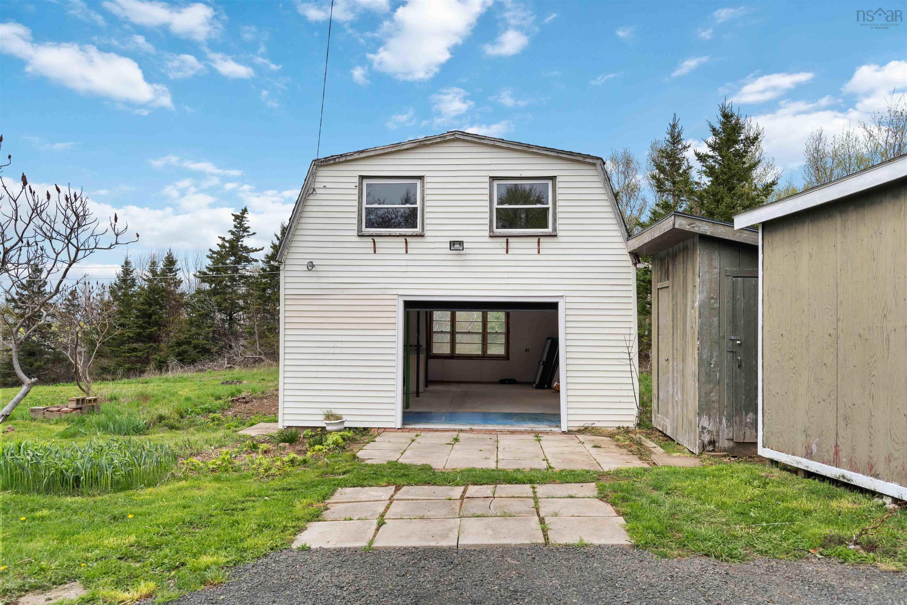 $339,000.00: 1898 Hampton Mountain Road, Hampton