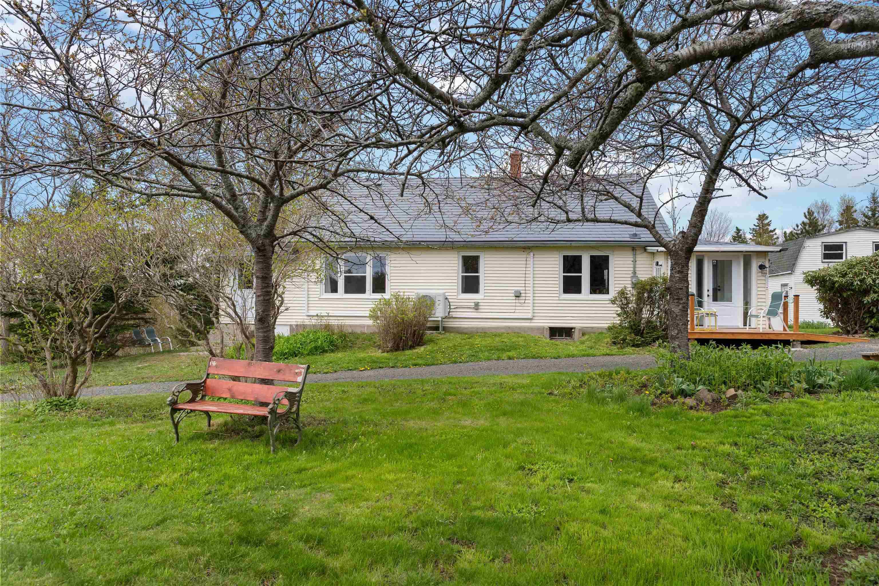 $339,000.00: 1898 Hampton Mountain Road, Hampton