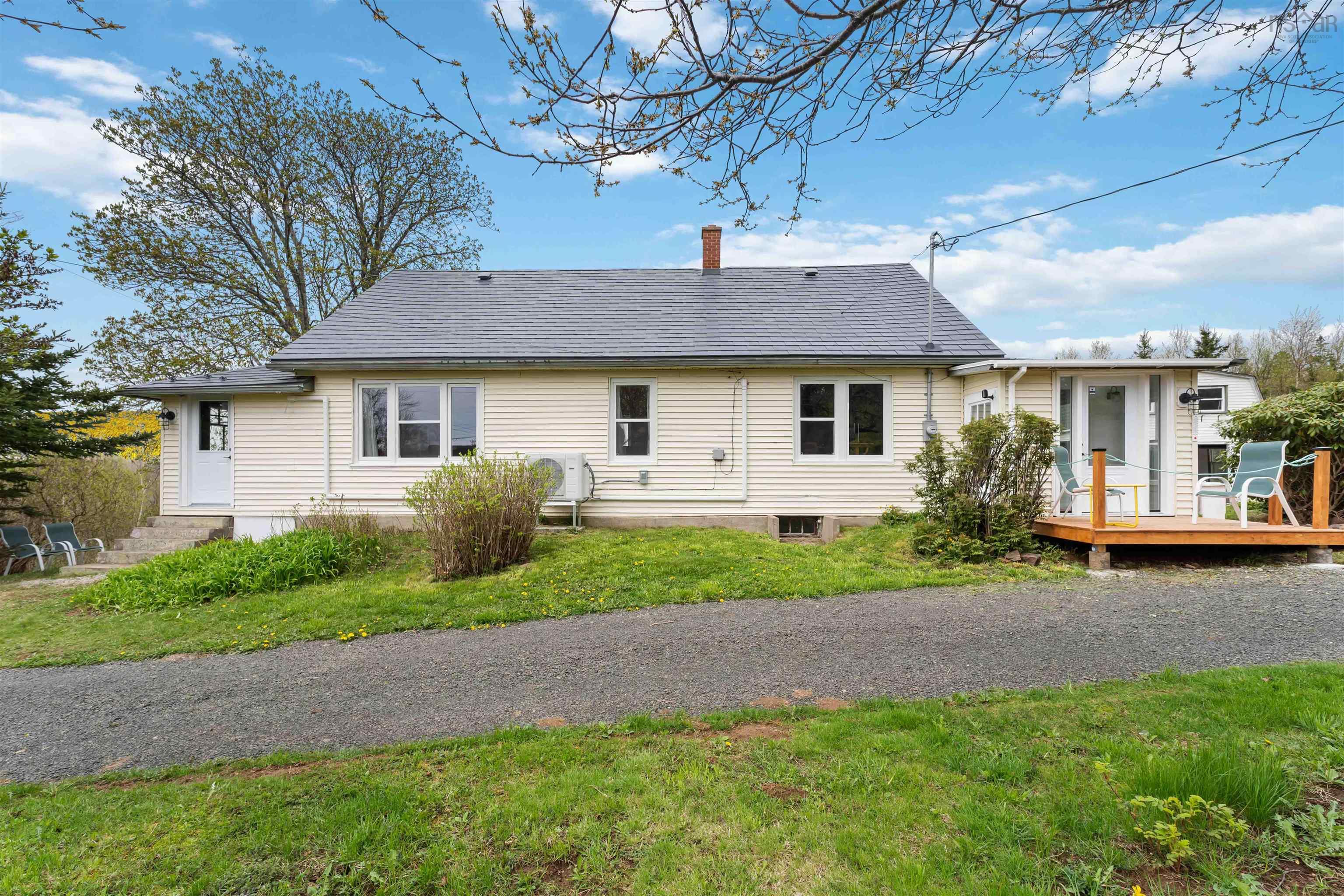 $339,000.00: 1898 Hampton Mountain Road, Hampton