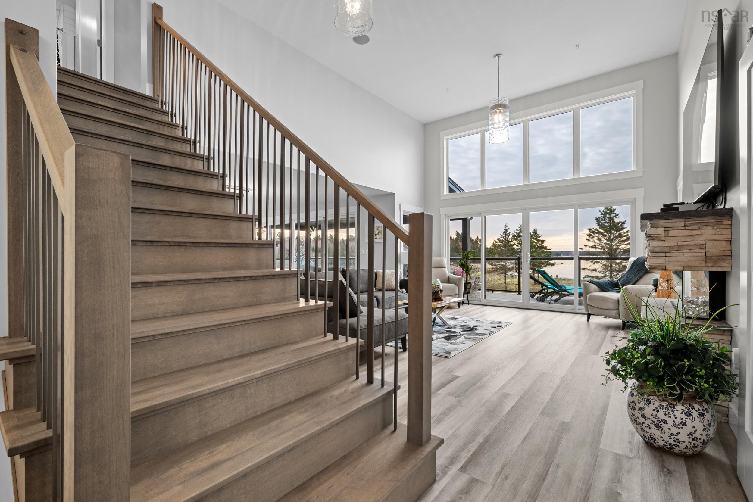 $1,850,000.00: 8286 St. Margarets Bay Road, Black Point