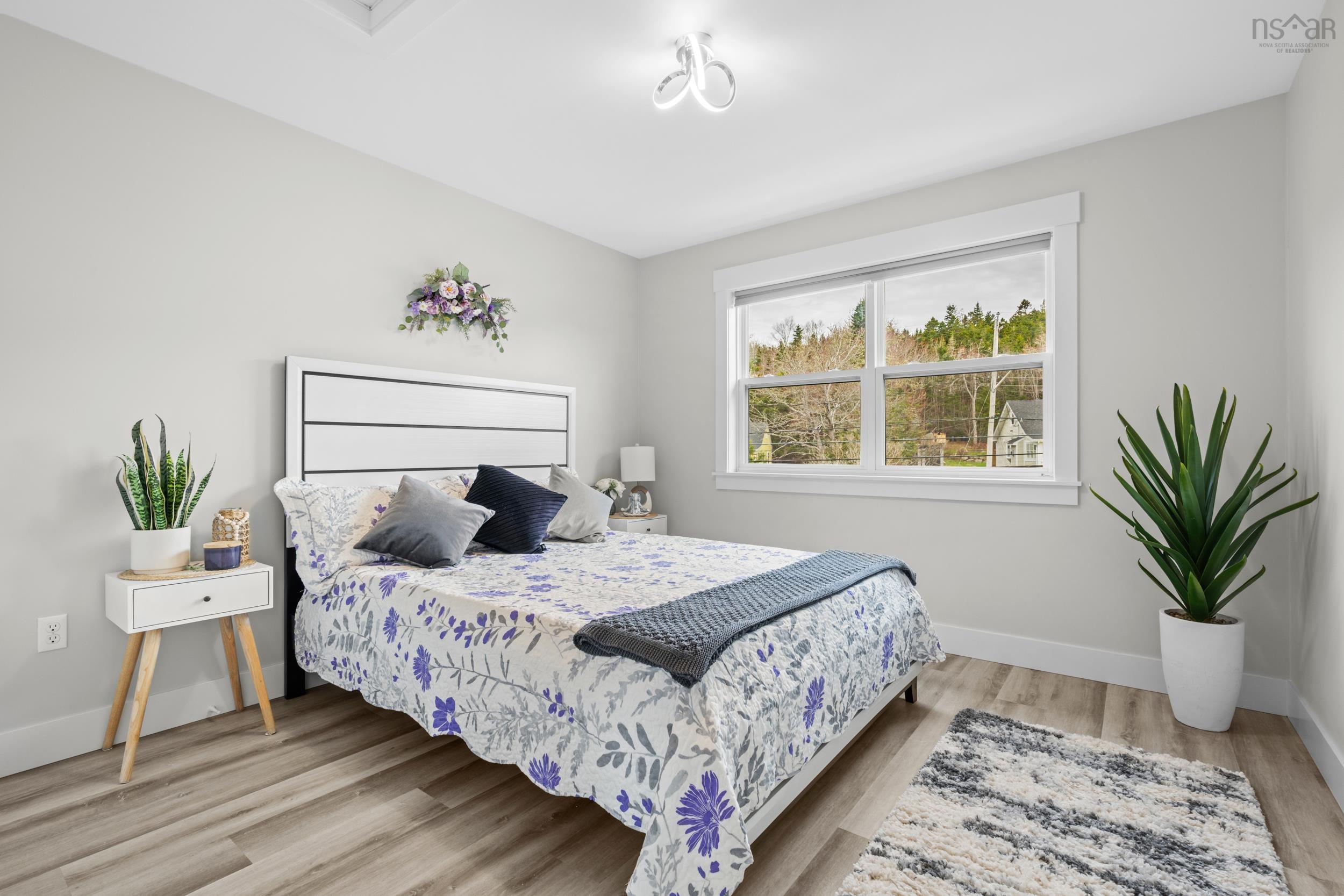 $1,850,000.00: 8286 St. Margarets Bay Road, Black Point