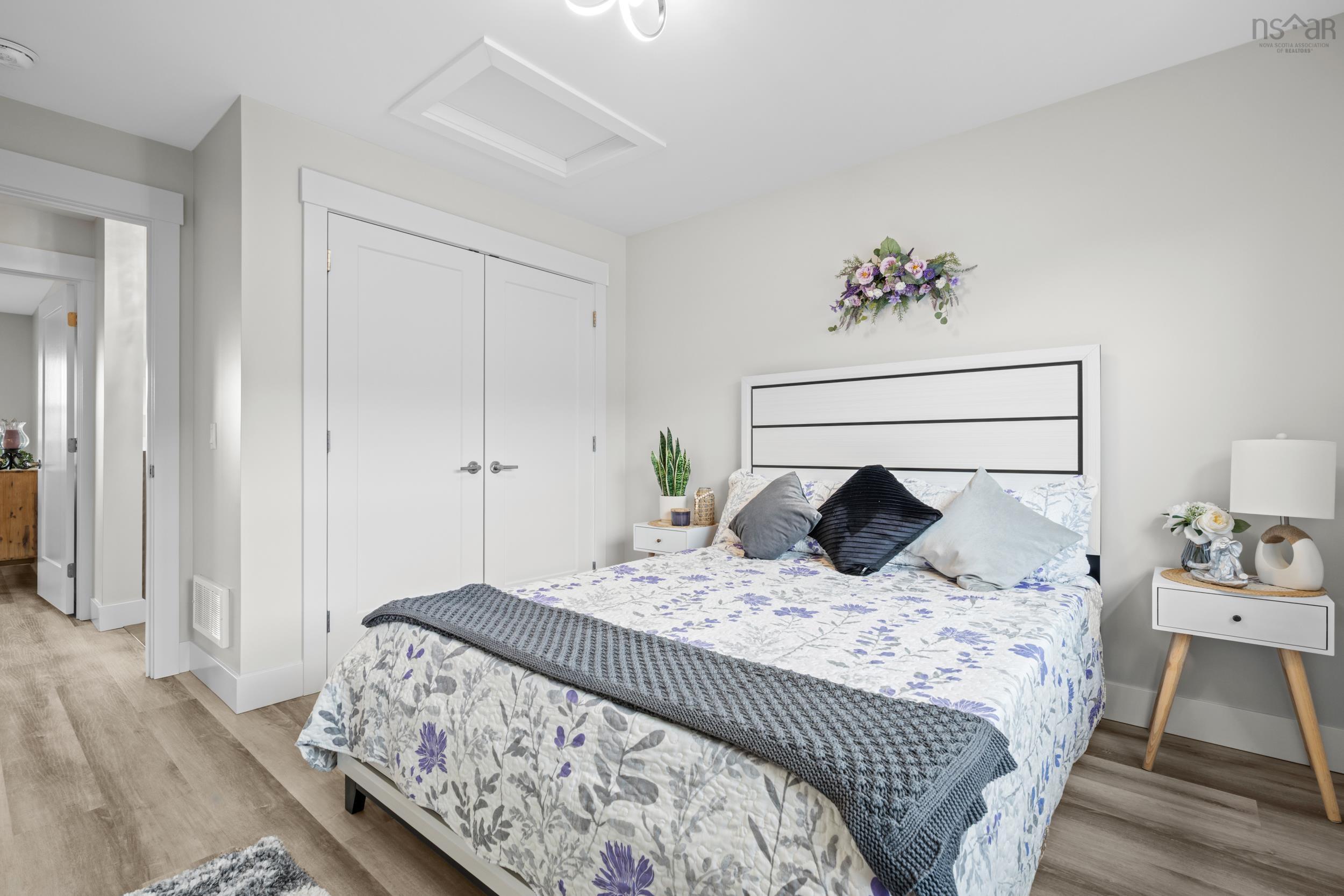 $1,850,000.00: 8286 St. Margarets Bay Road, Black Point
