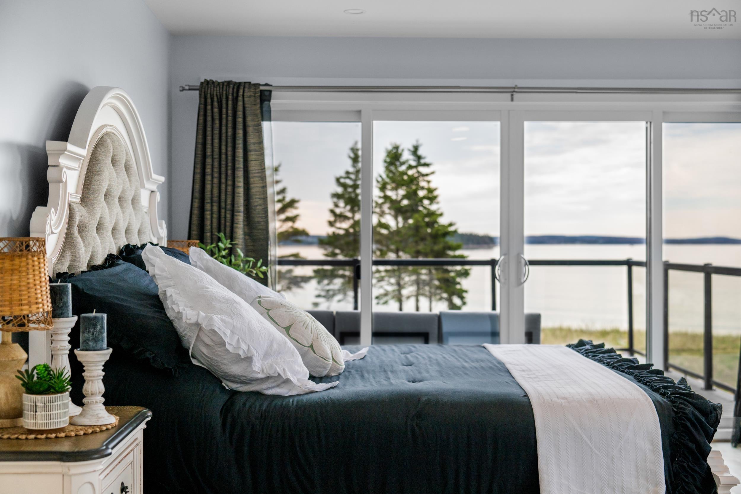 $1,850,000.00: 8286 St. Margarets Bay Road, Black Point