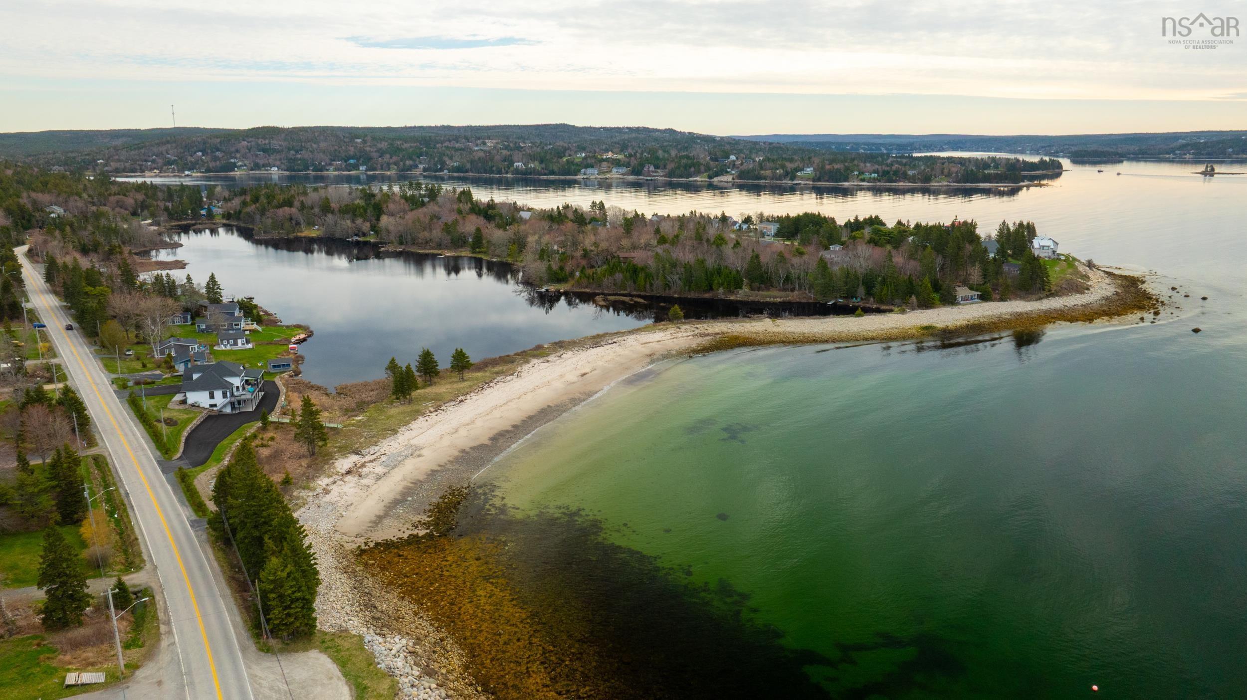 $1,850,000.00: 8286 St. Margarets Bay Road, Black Point