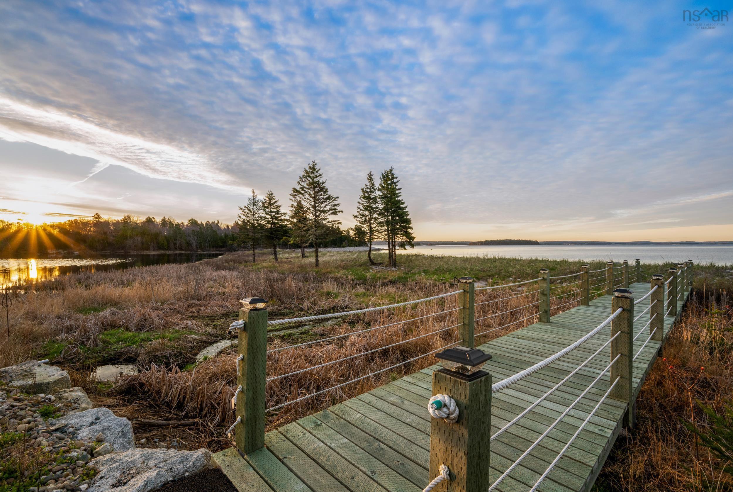 $1,850,000.00: 8286 St. Margarets Bay Road, Black Point