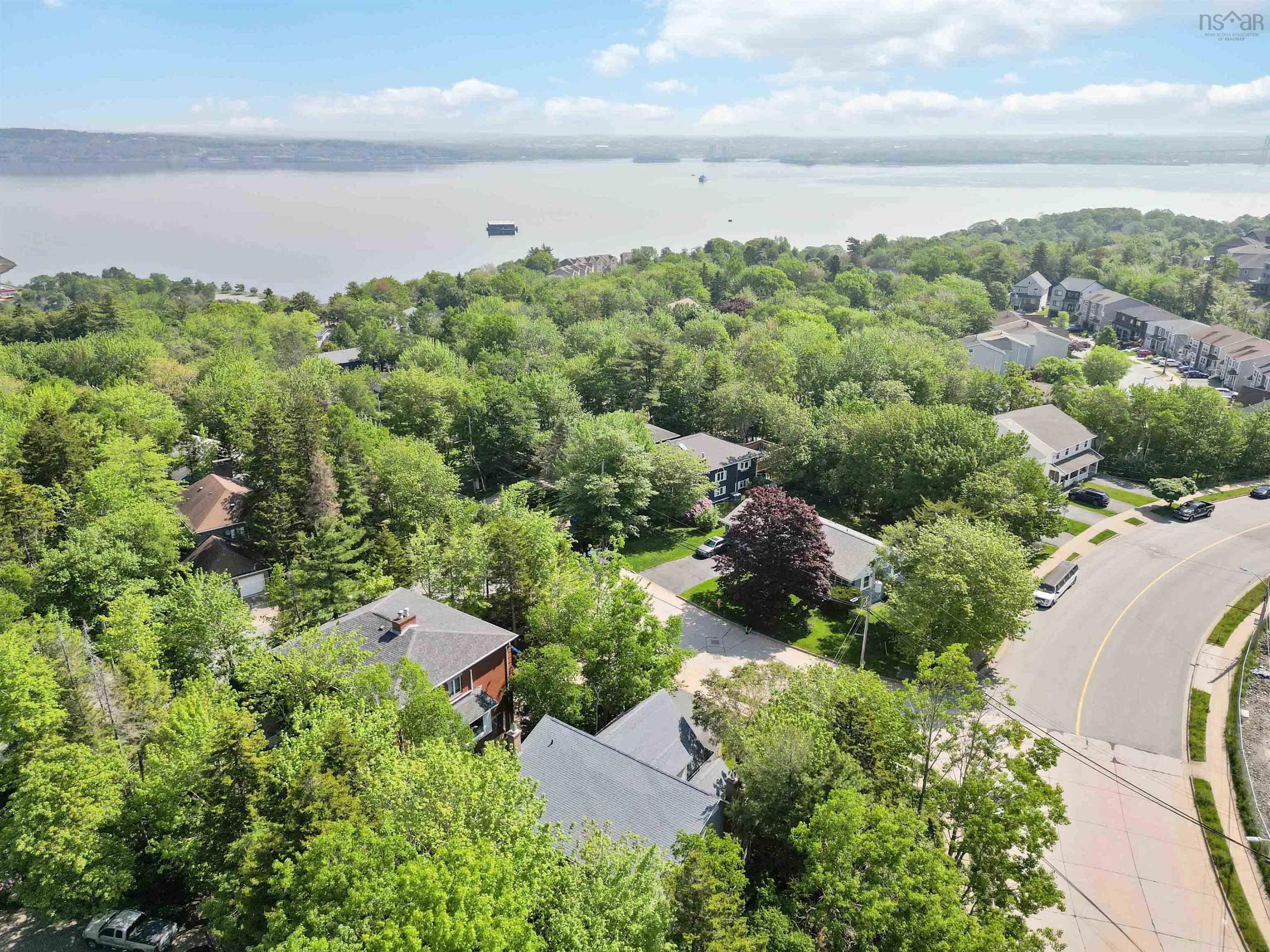 $949,000.00: 47 Rockhaven Drive, Halifax