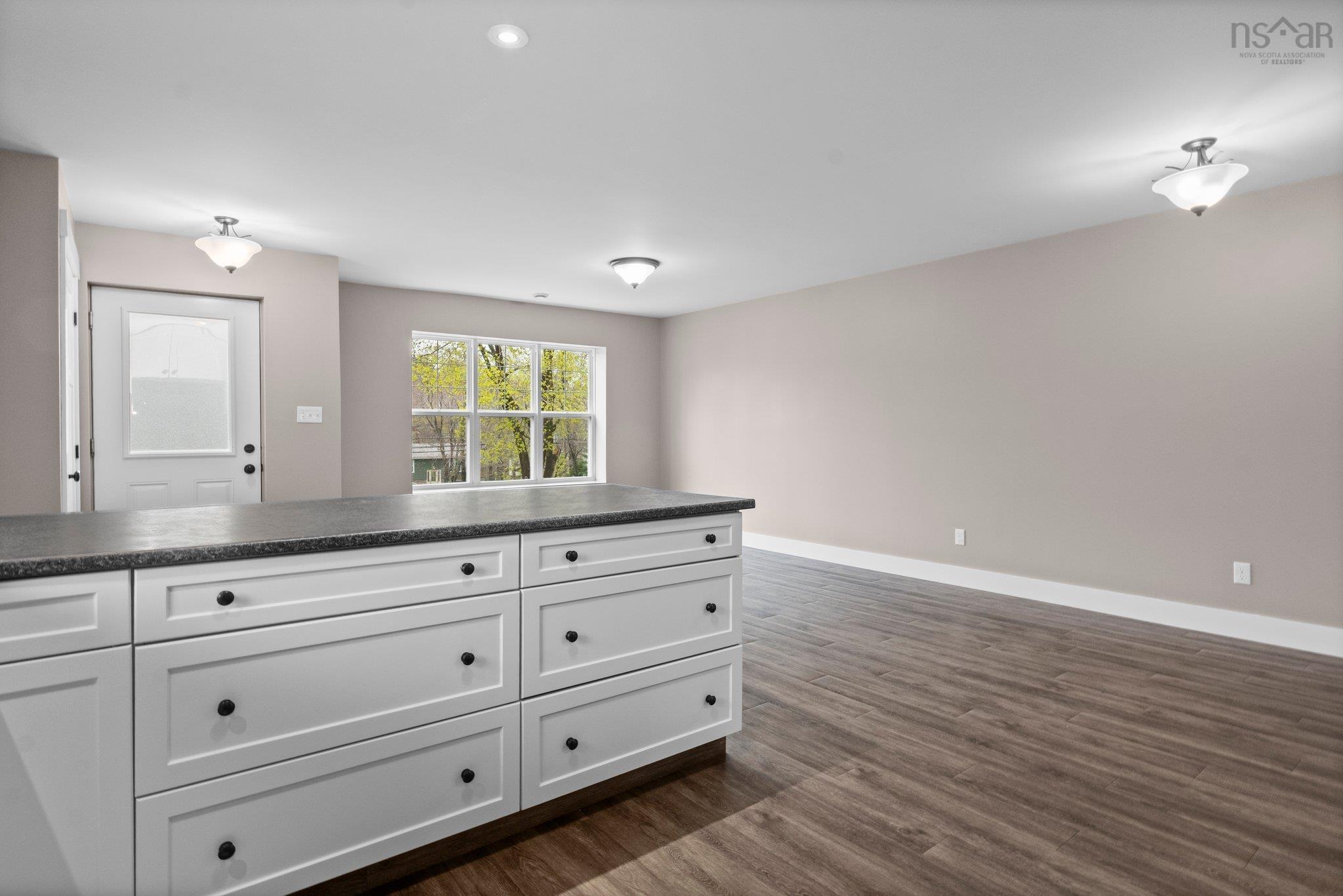 $499,900.00: 394 Rocky Lake Drive, Bedford