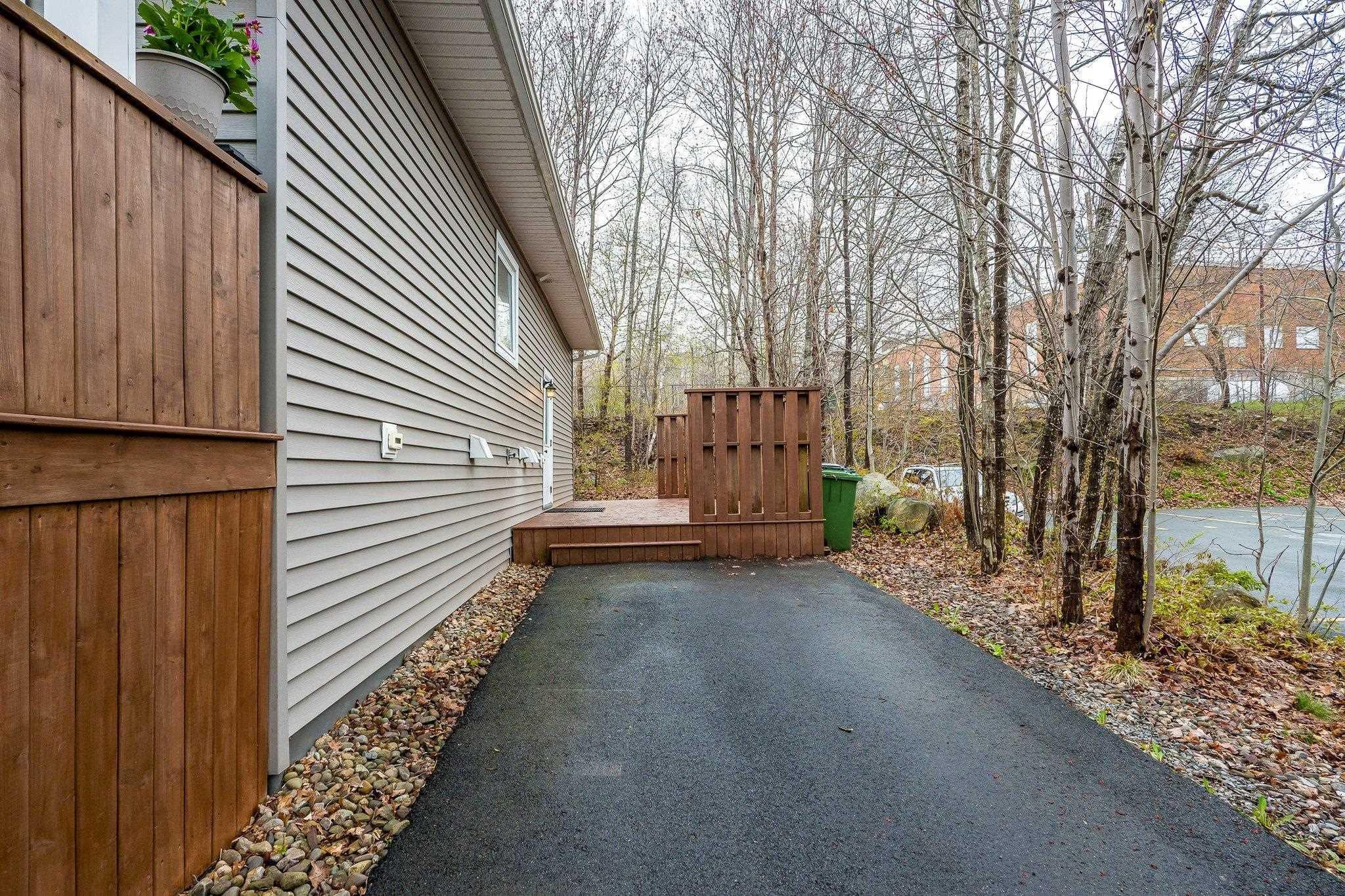 $499,900.00: 394 Rocky Lake Drive, Bedford