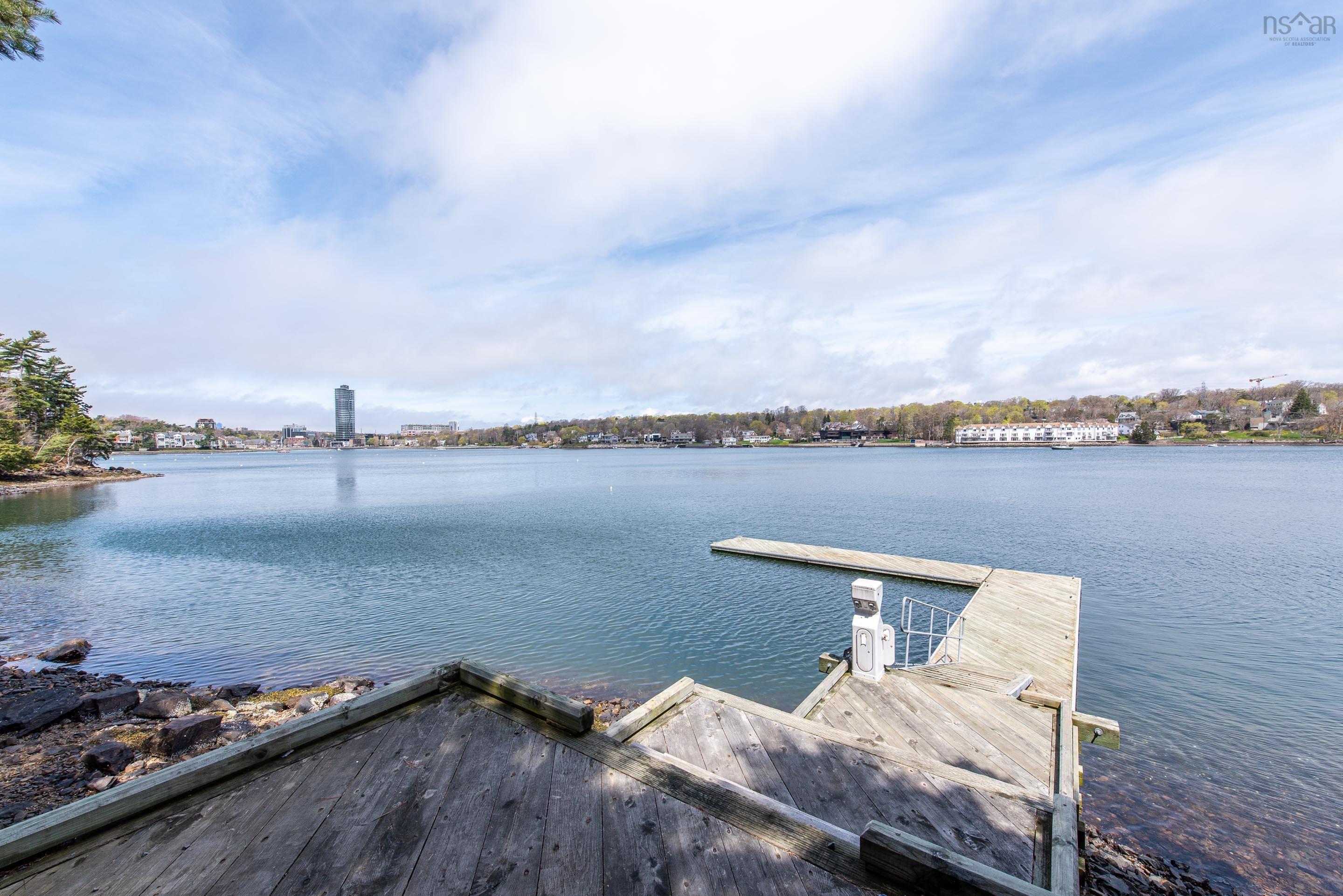 $1,950,000.00: 48 Pinehaven Drive, Halifax