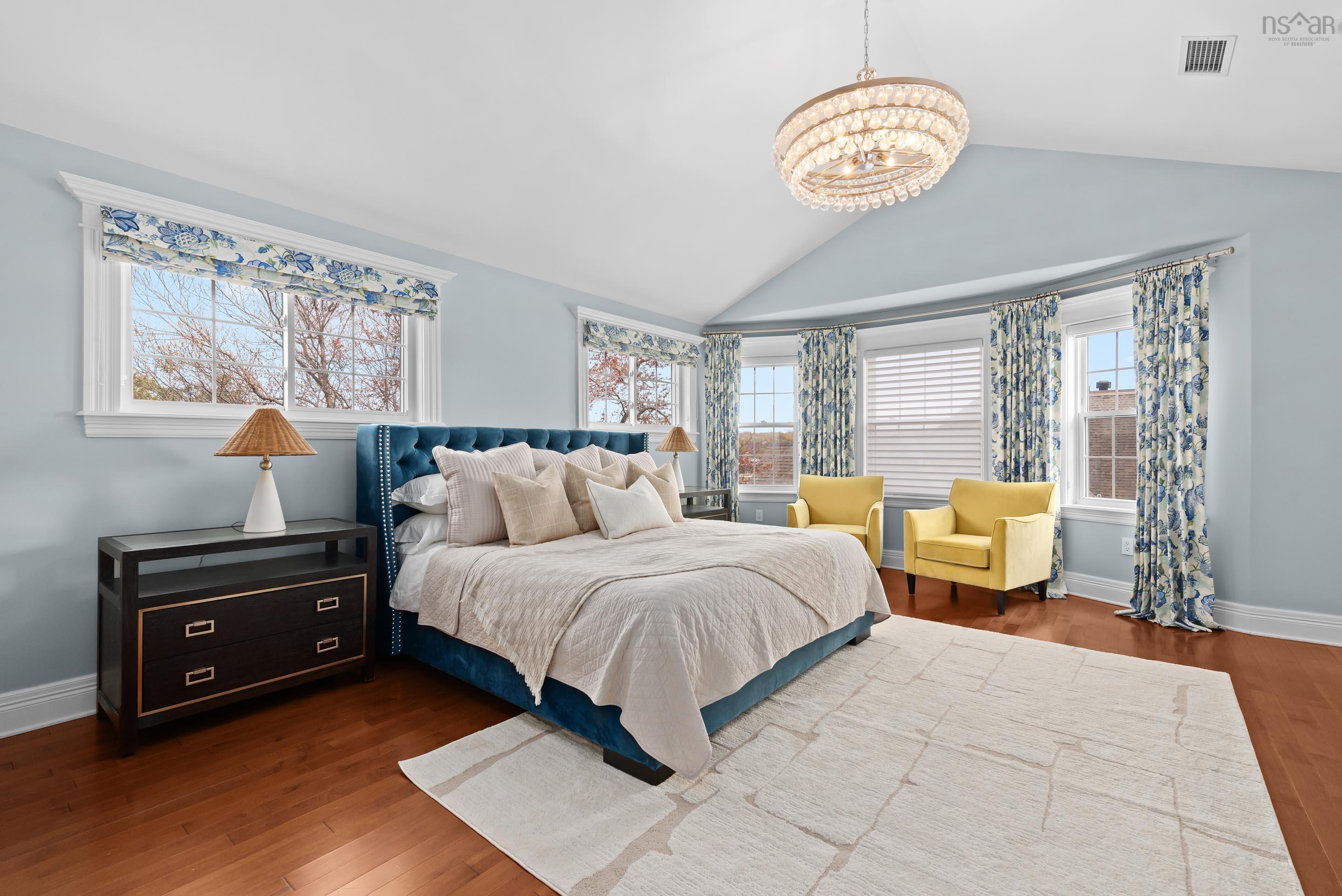 $1,950,000.00: 48 Pinehaven Drive, Halifax