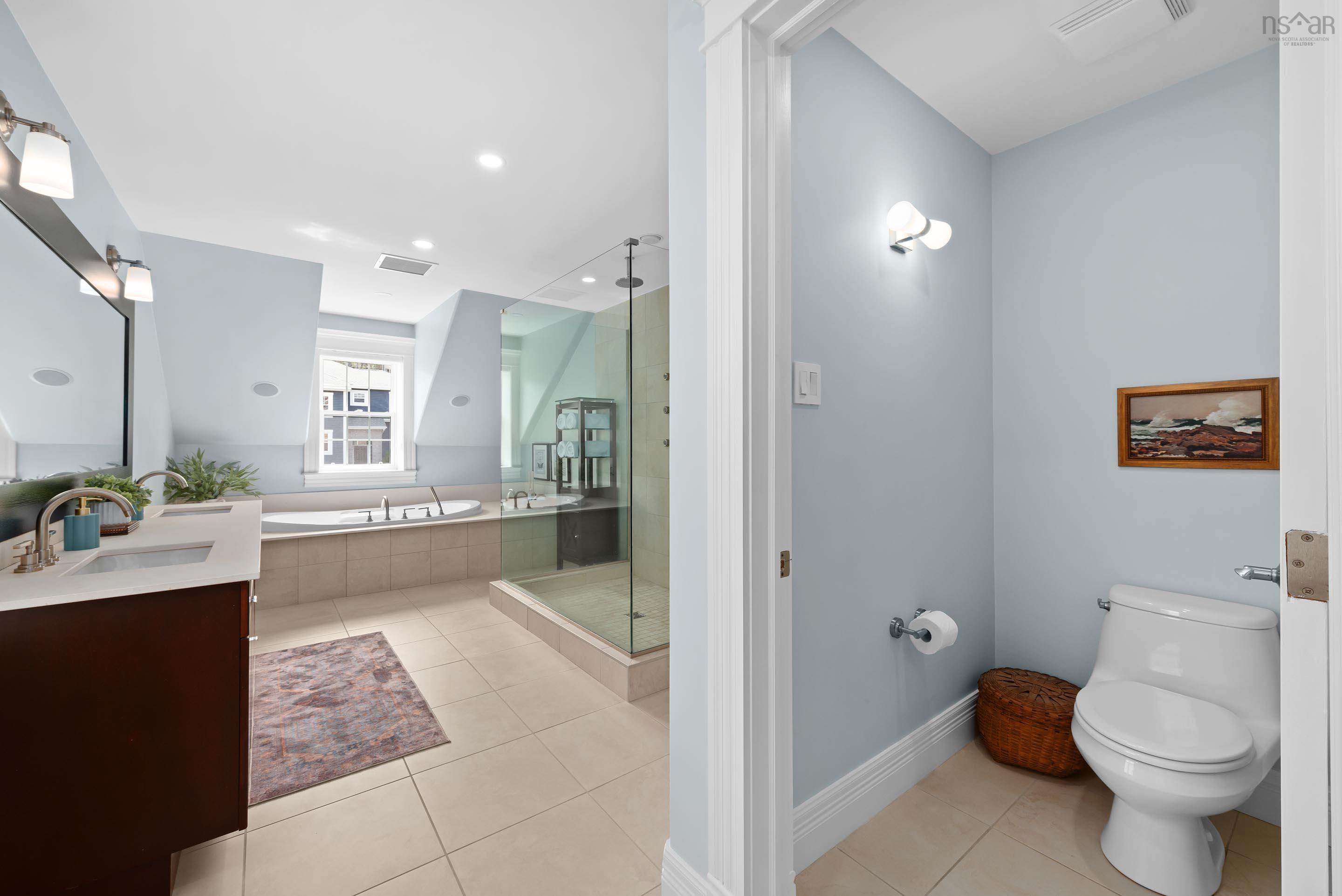 $1,950,000.00: 48 Pinehaven Drive, Halifax