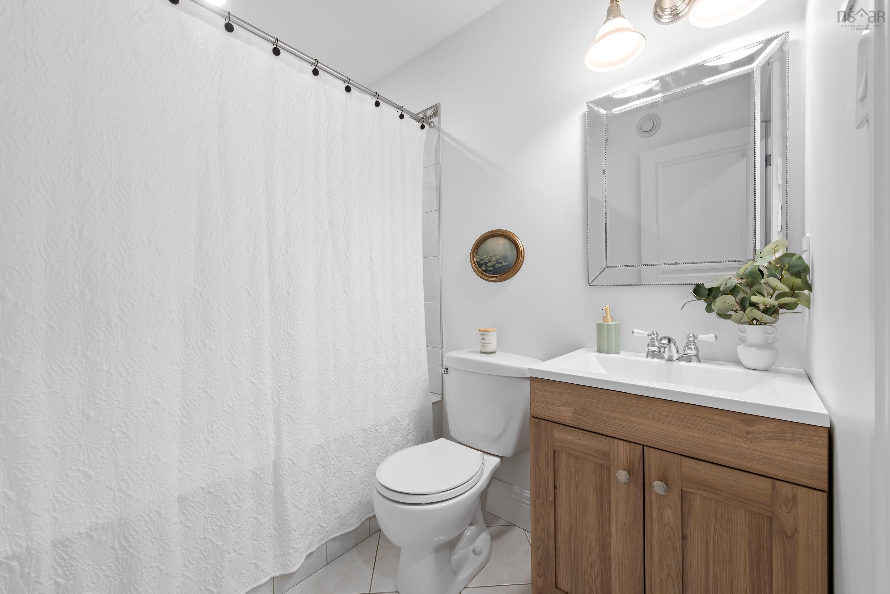 $1,950,000.00: 48 Pinehaven Drive, Halifax