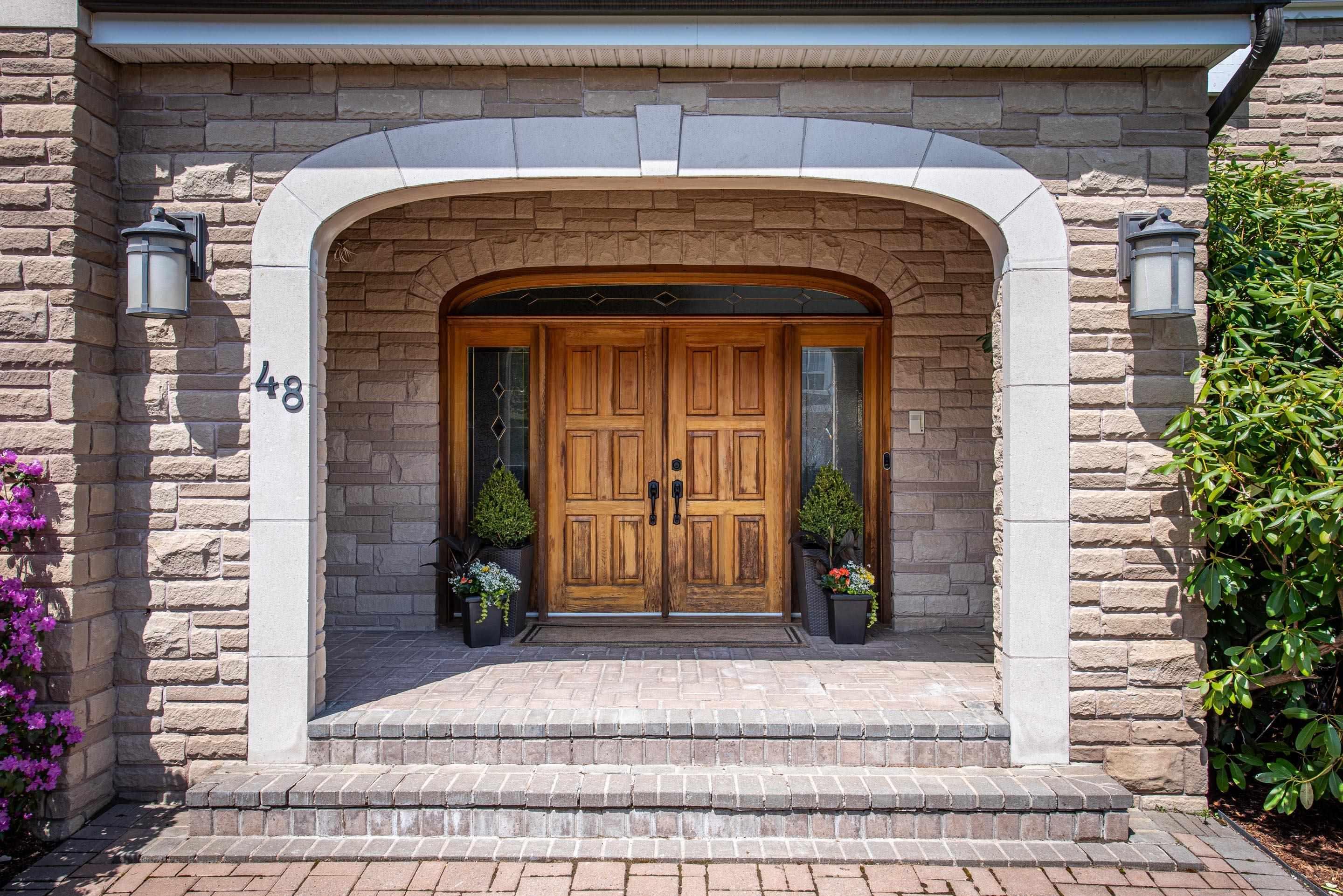 $1,950,000.00: 48 Pinehaven Drive, Halifax
