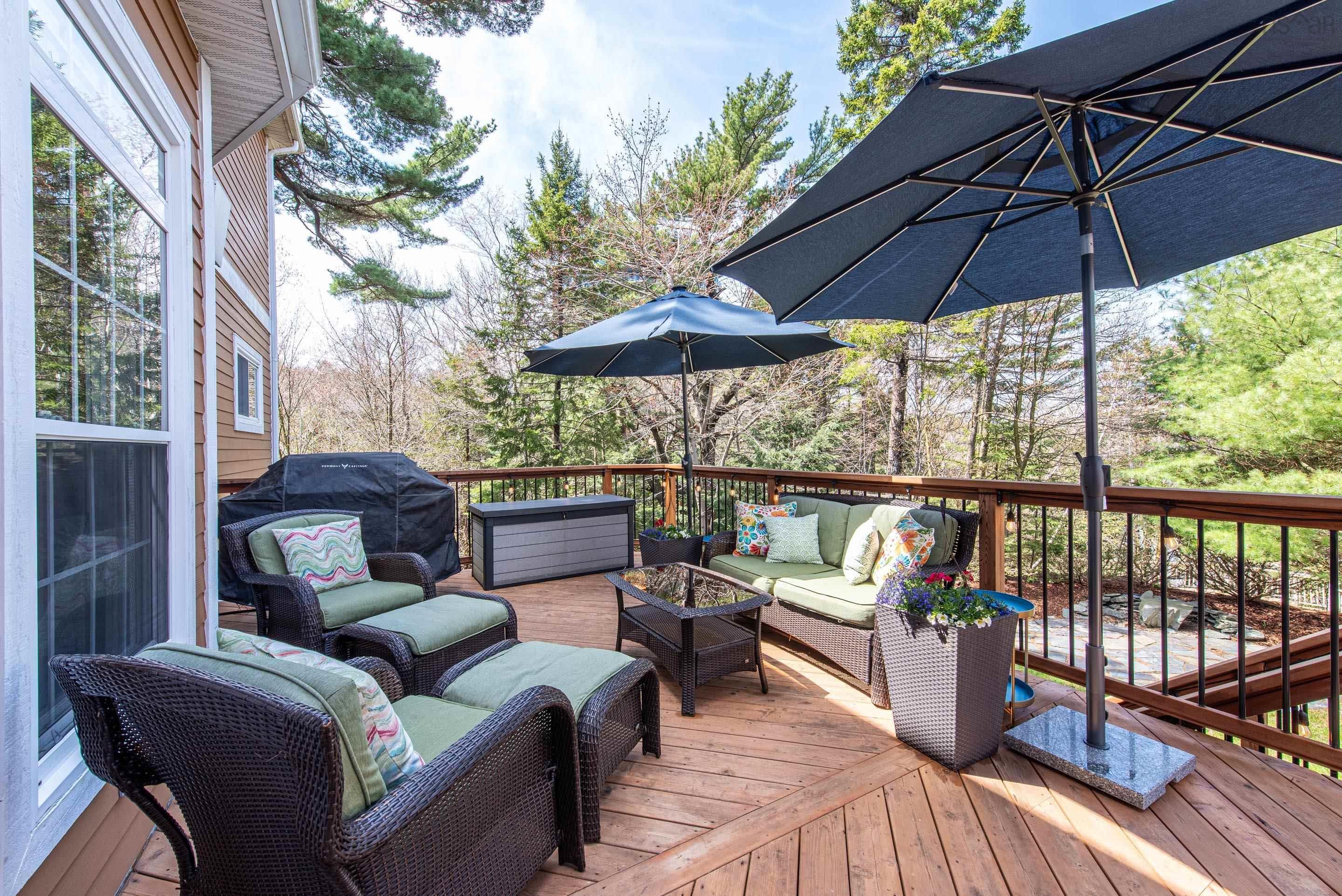 $1,950,000.00: 48 Pinehaven Drive, Halifax