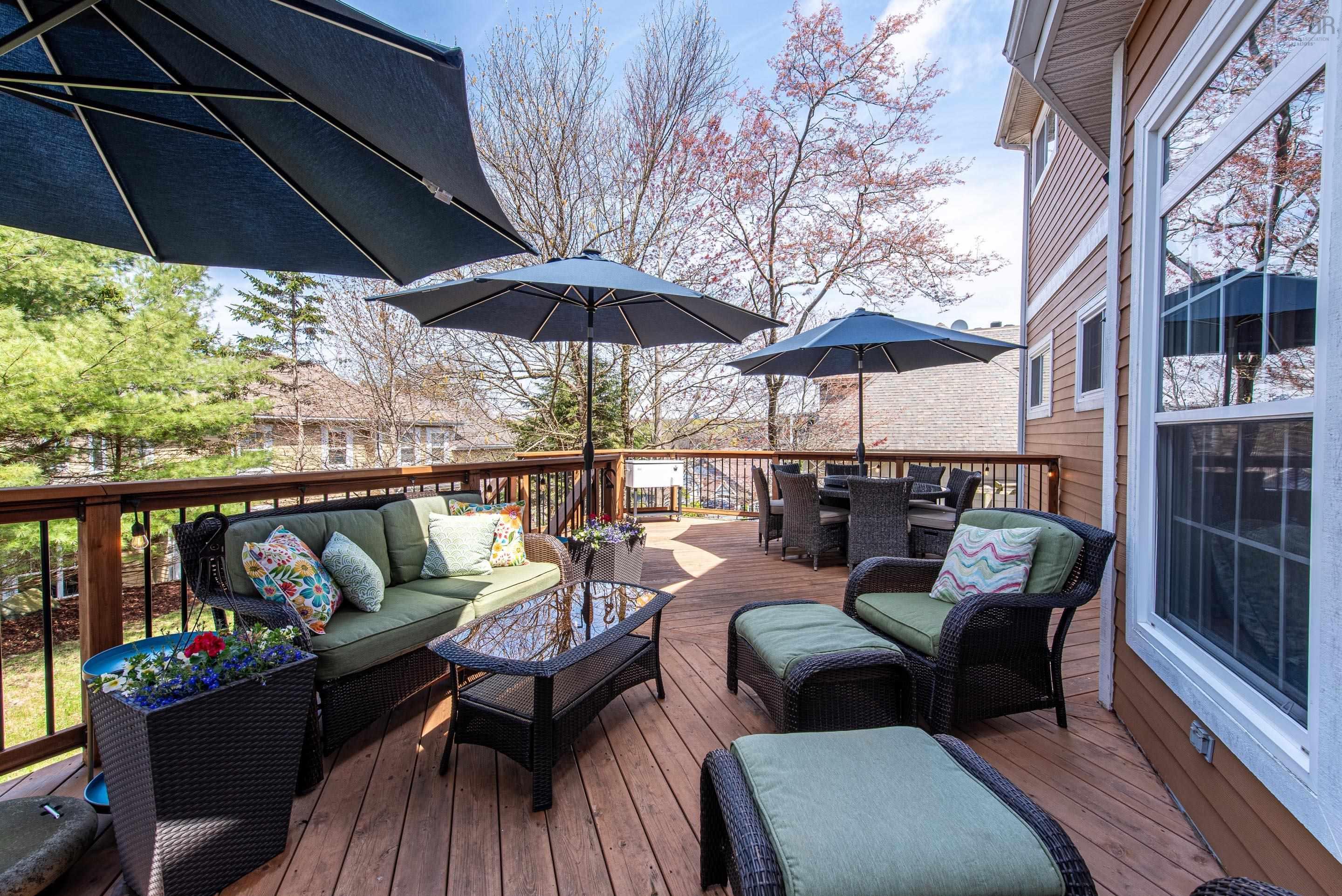 $1,950,000.00: 48 Pinehaven Drive, Halifax