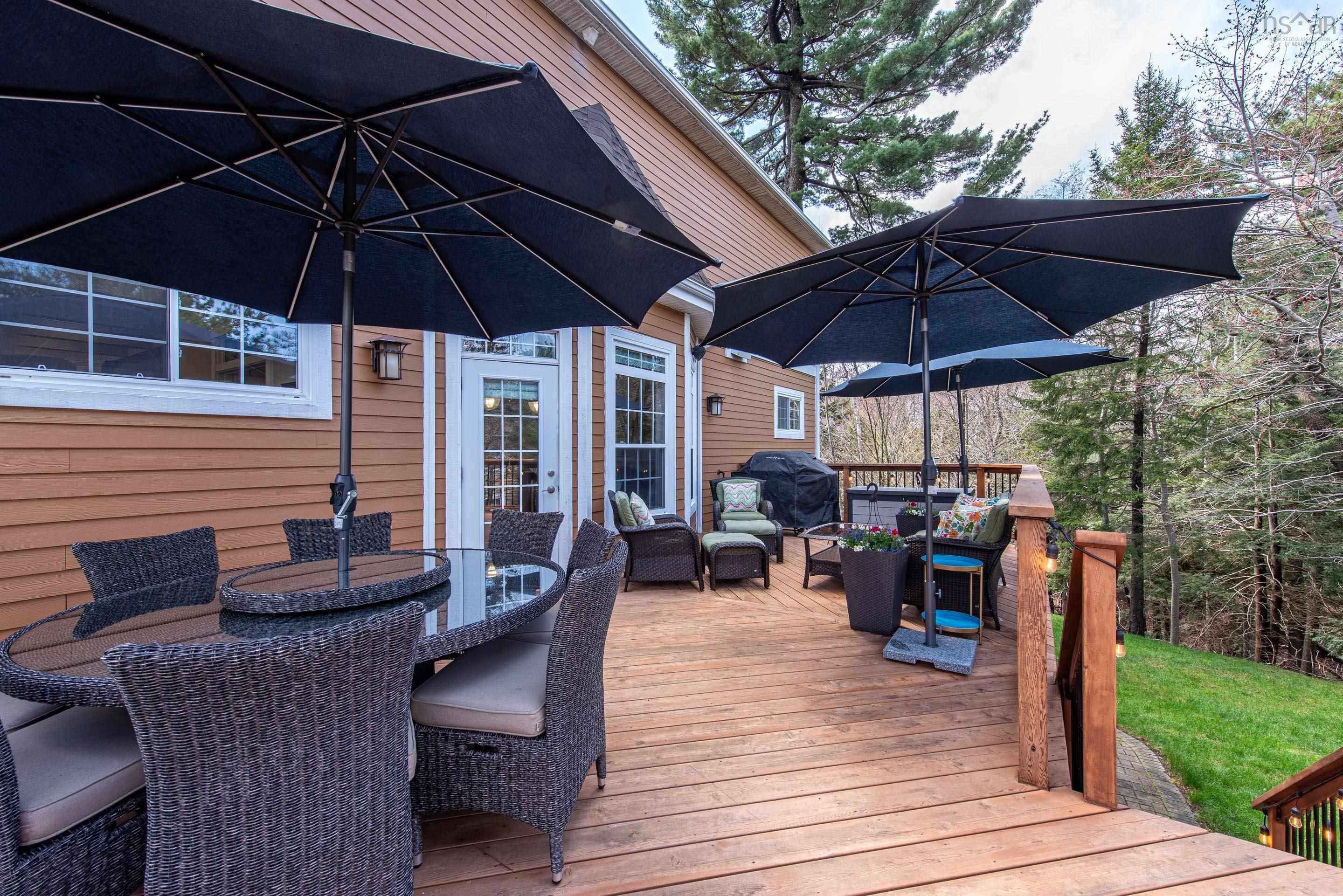 $1,950,000.00: 48 Pinehaven Drive, Halifax