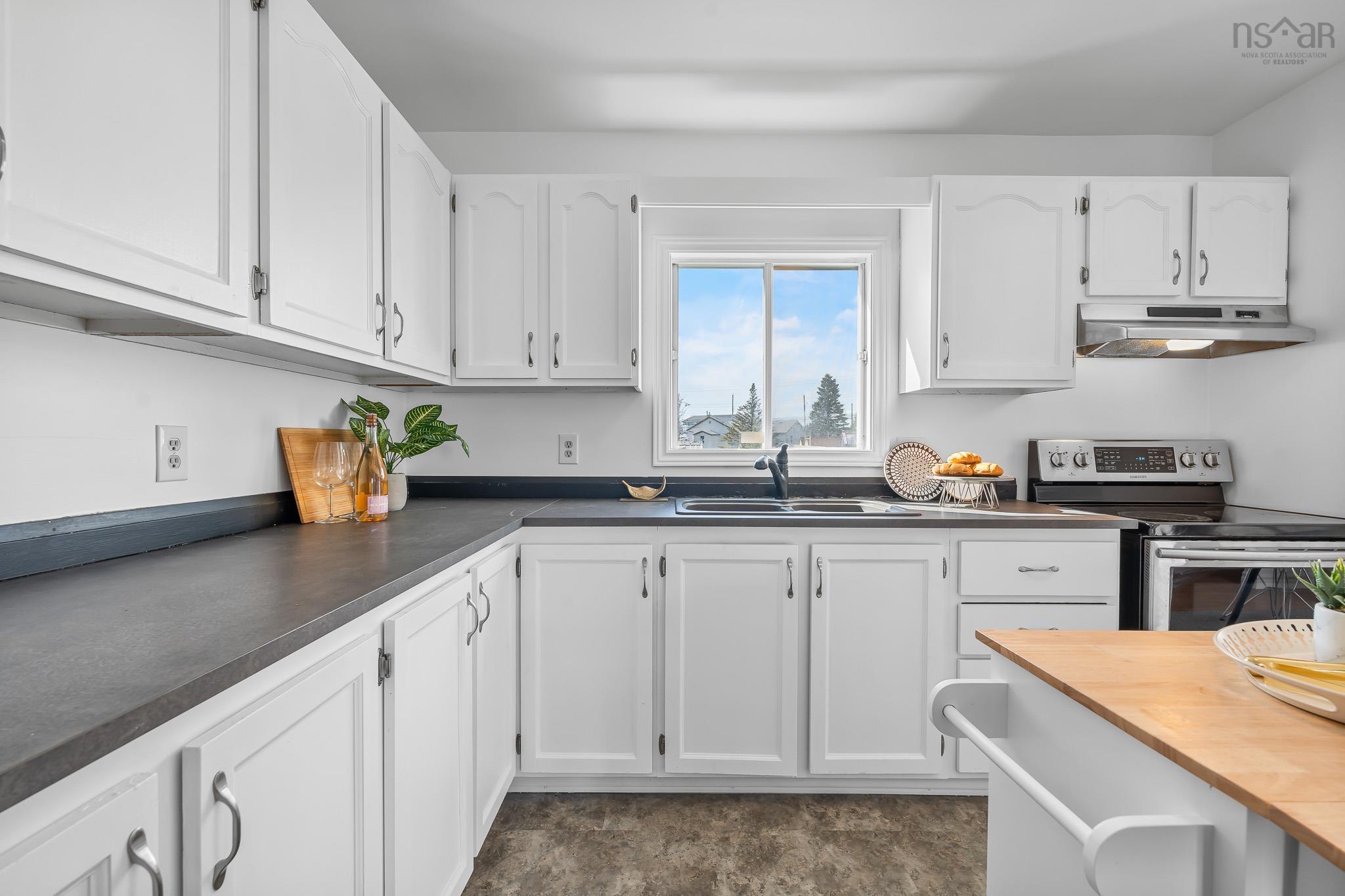 $424,900.00: 38 Garrison Drive, Eastern Passage