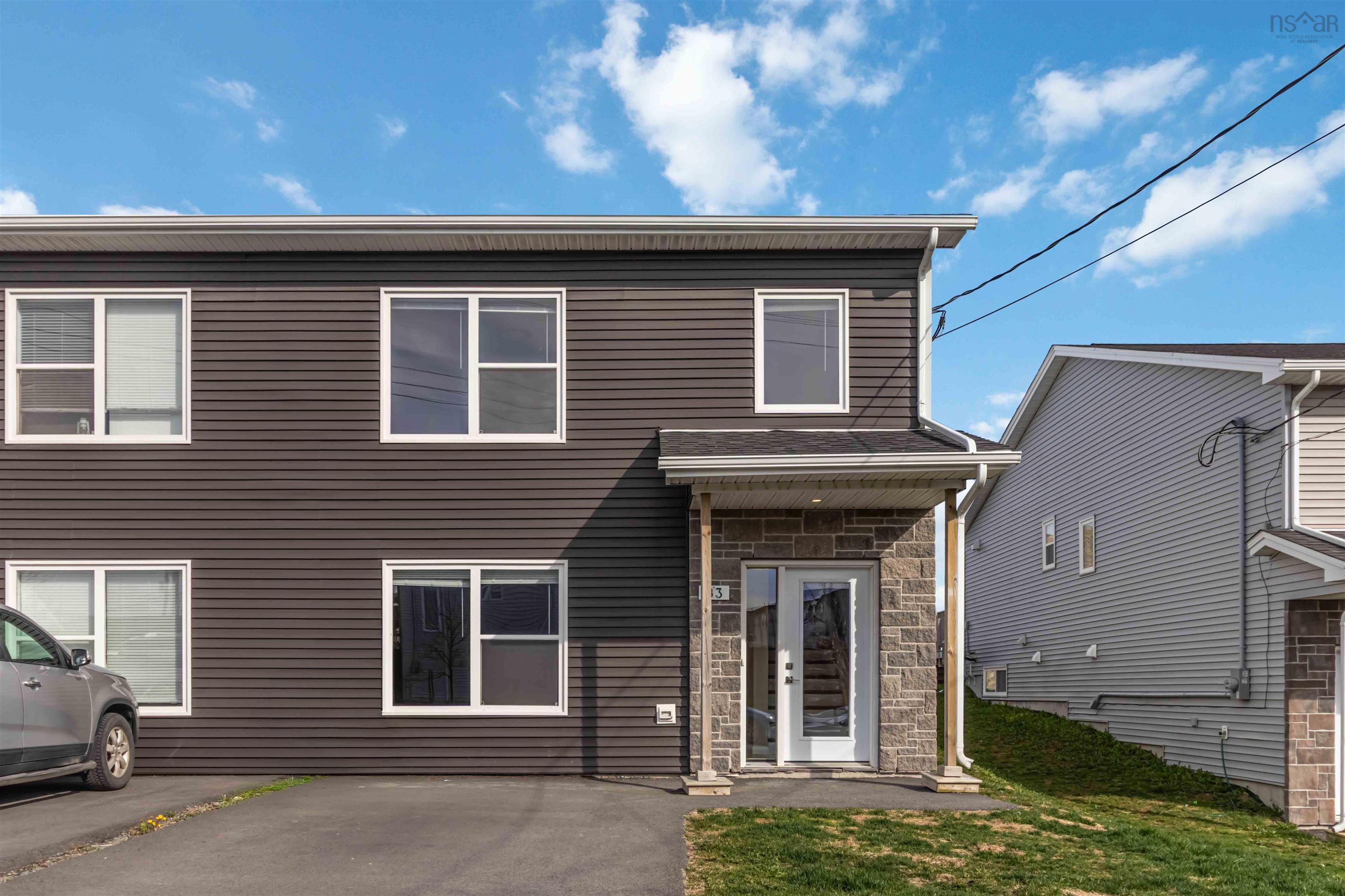 $559,900.00: 83 Golden Way, Halifax