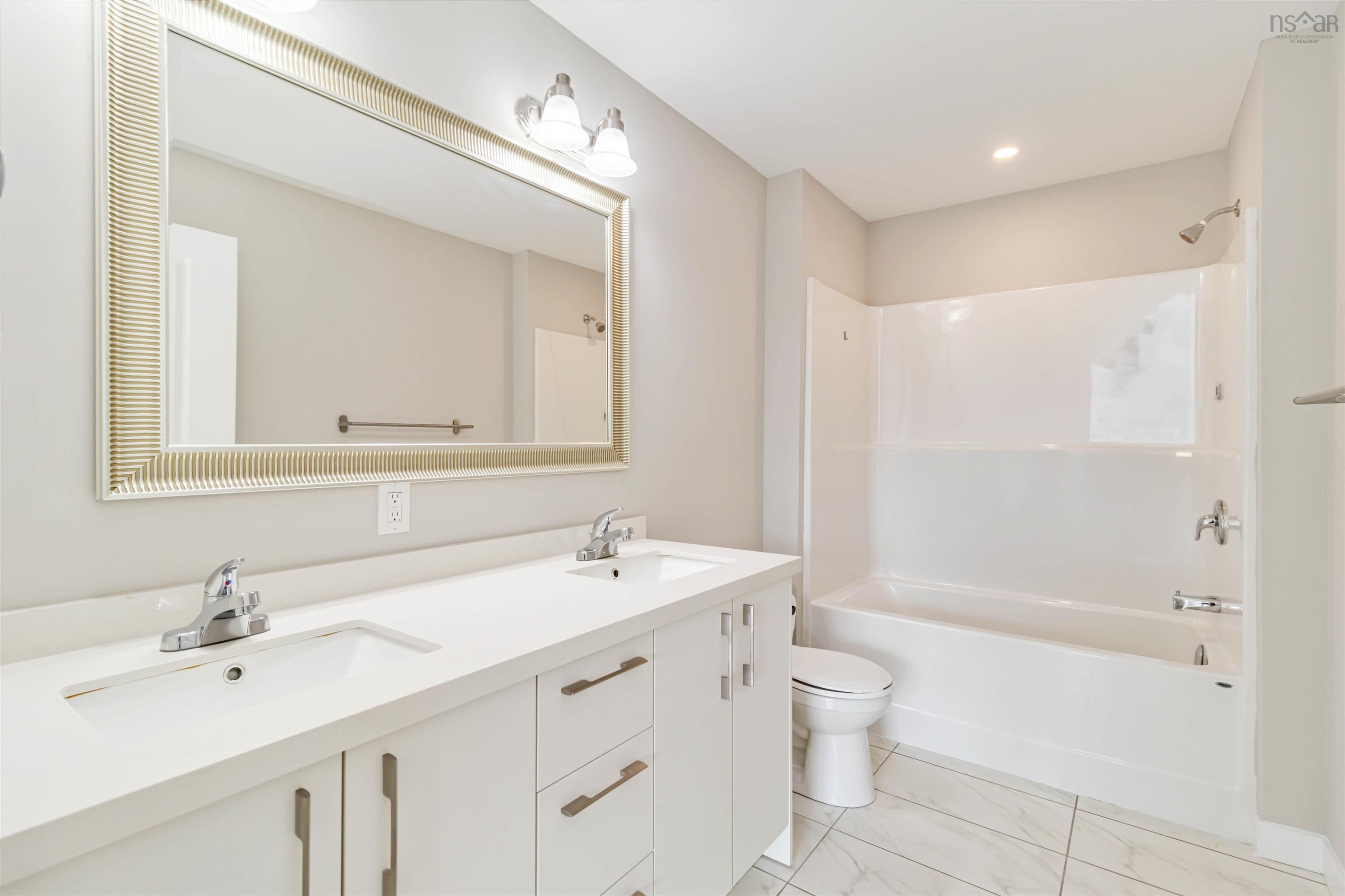 $559,900.00: 83 Golden Way, Halifax