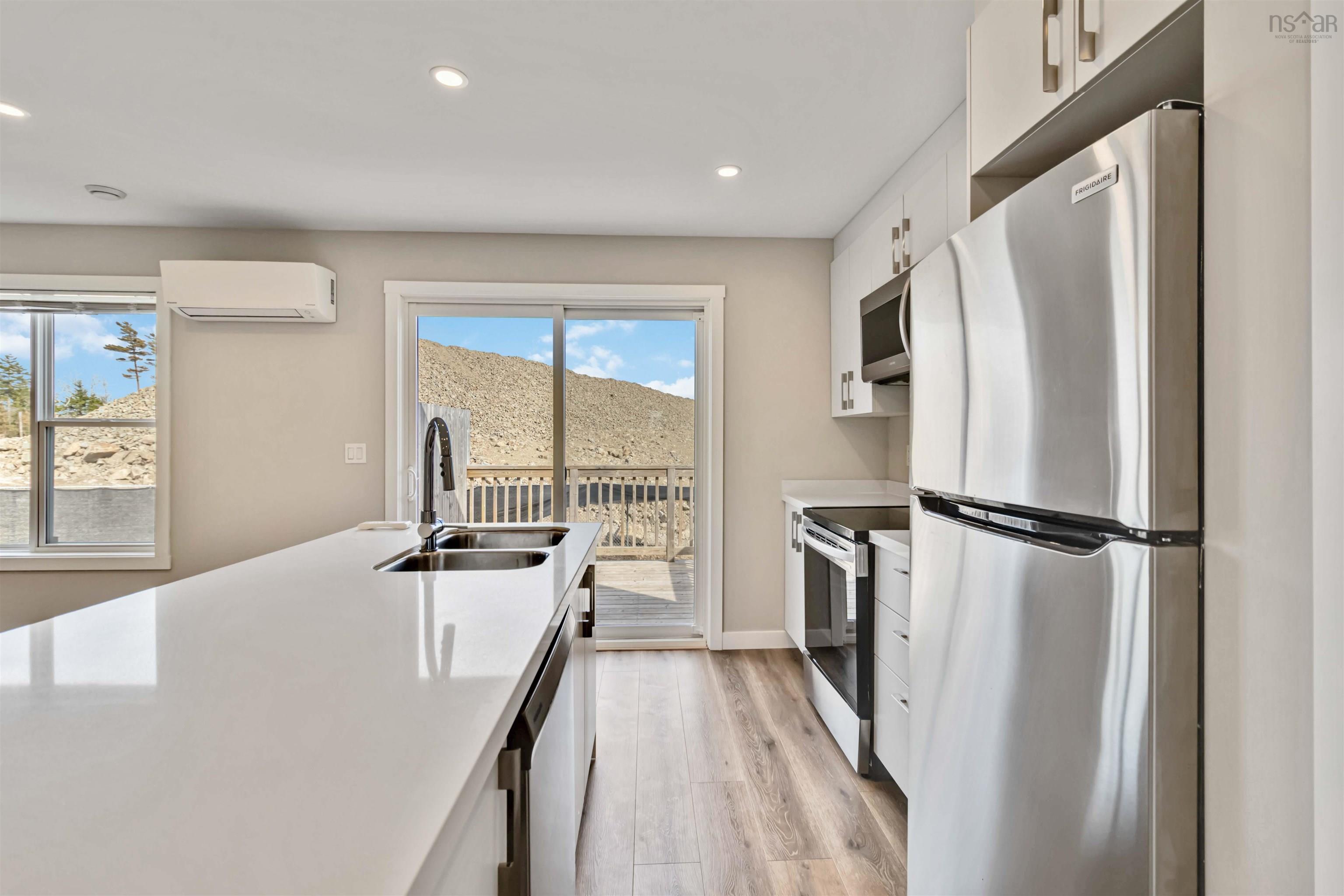 $559,900.00: 83 Golden Way, Halifax