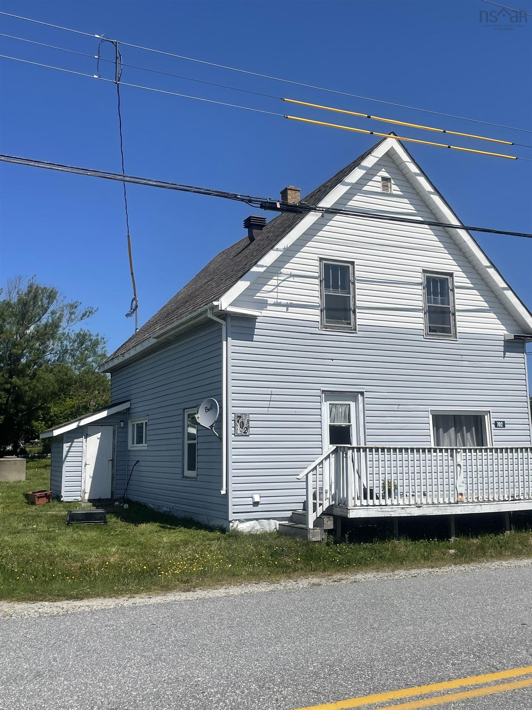 $154,999.00: 702 Centreville, South Side Road, South Side