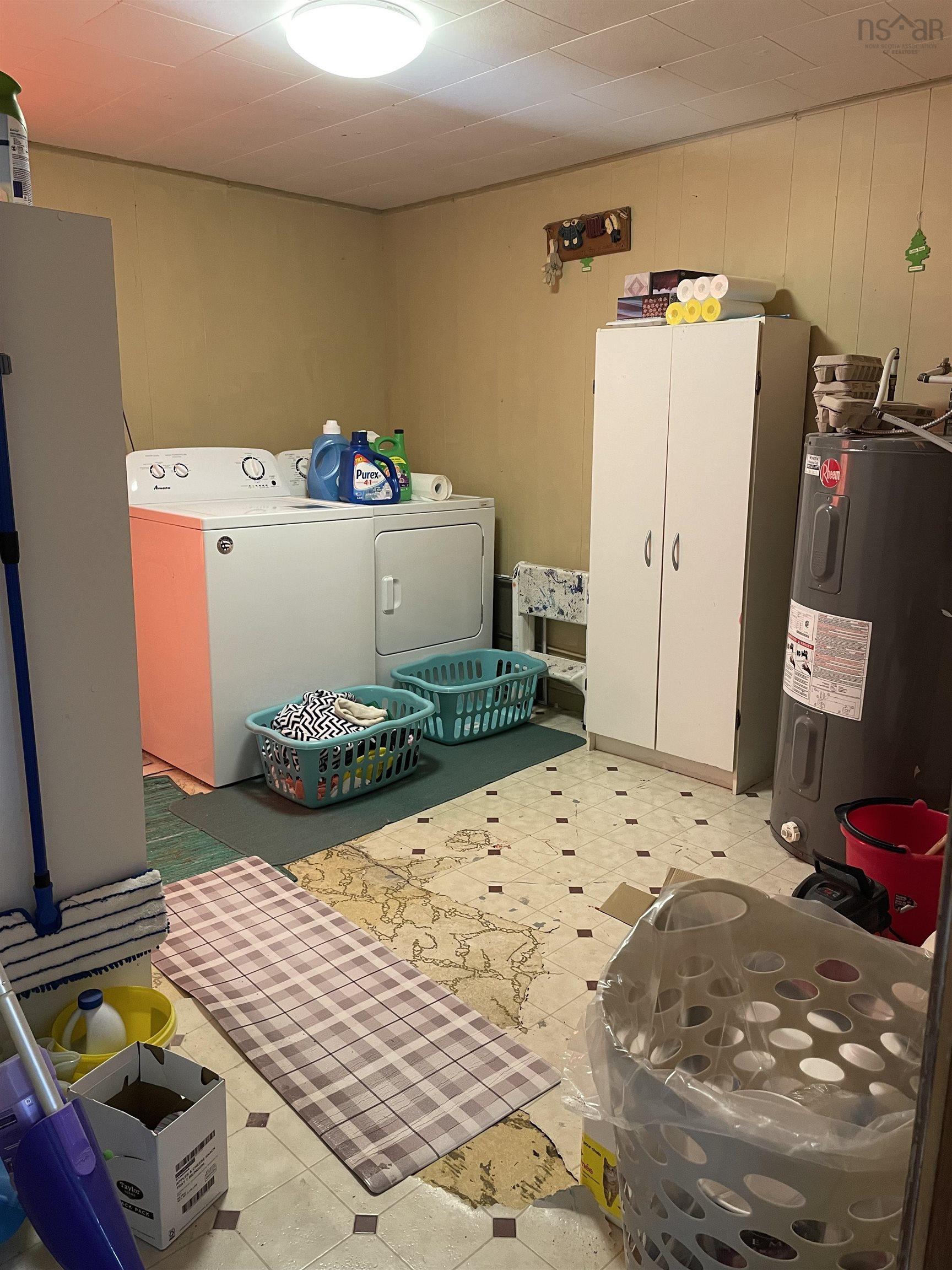 $154,999.00: 702 Centreville, South Side Road, South Side