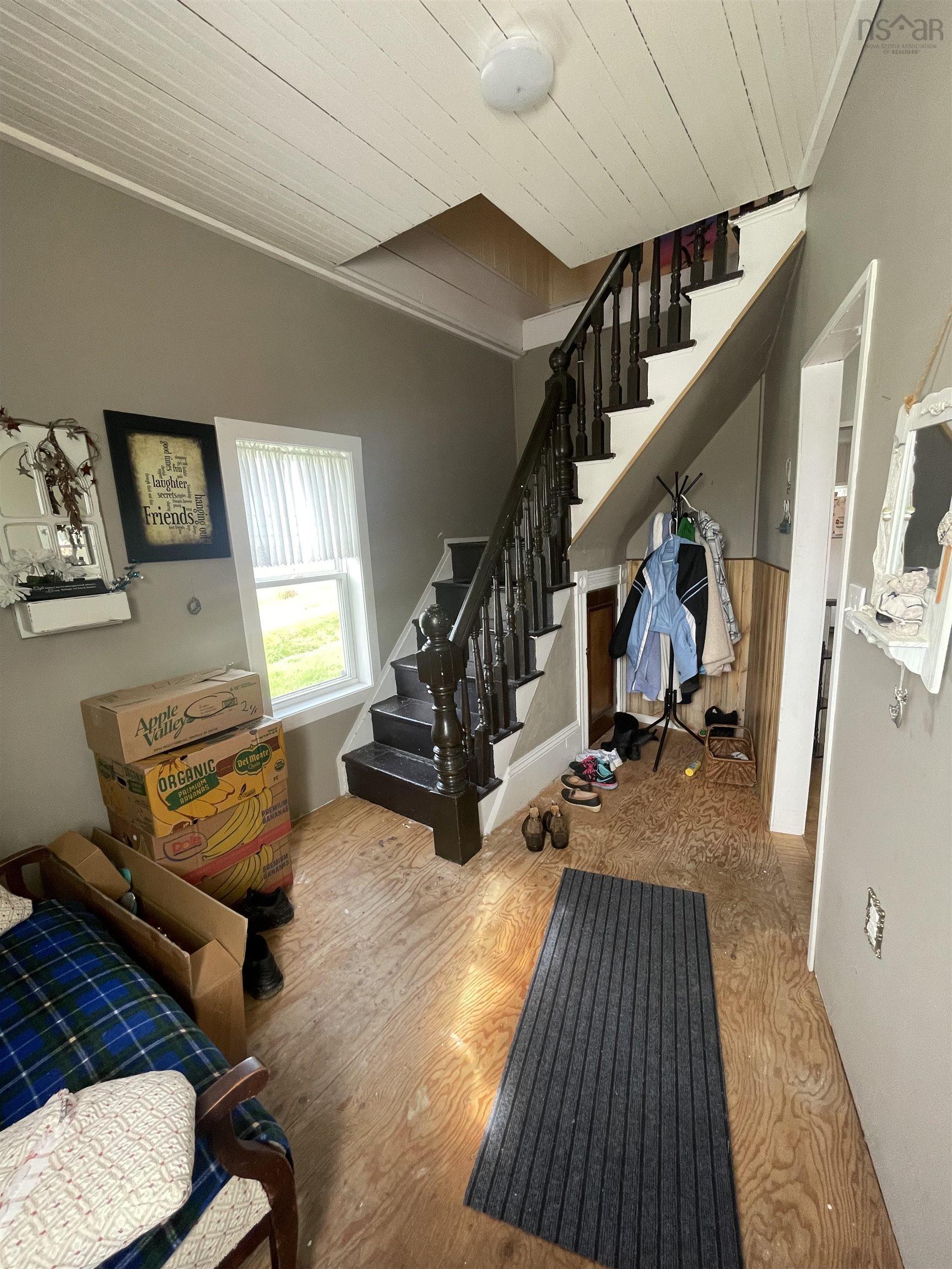 $154,999.00: 702 Centreville, South Side Road, South Side