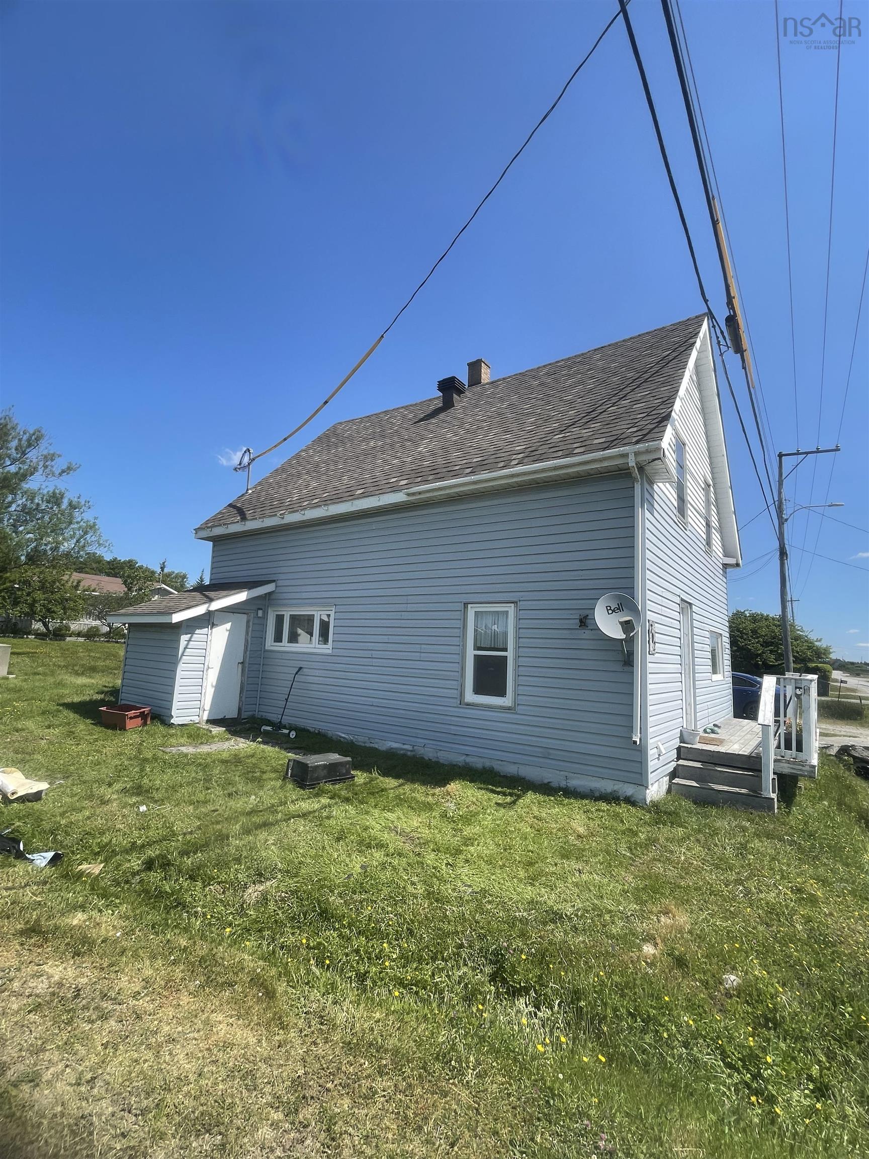 $154,999.00: 702 Centreville, South Side Road, South Side