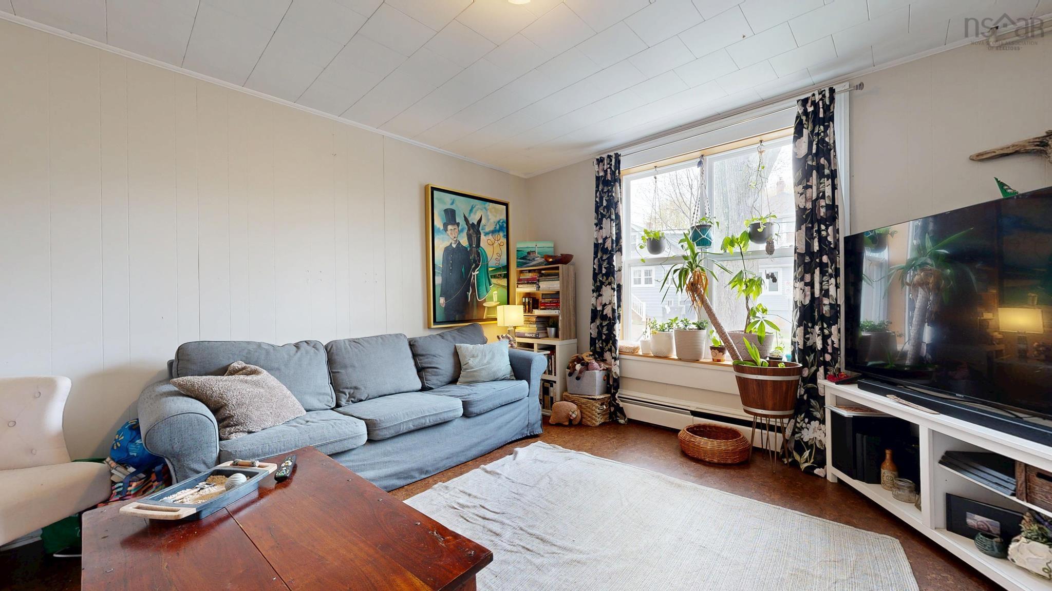 $699,900.00: 2026 Kline Street, Halifax