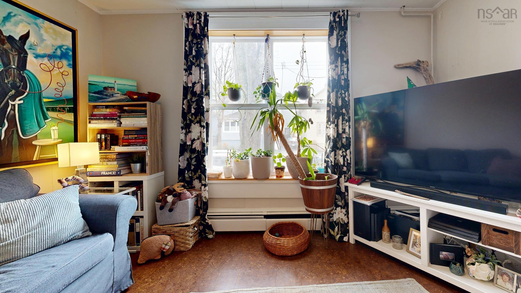 $699,900.00: 2026 Kline Street, Halifax