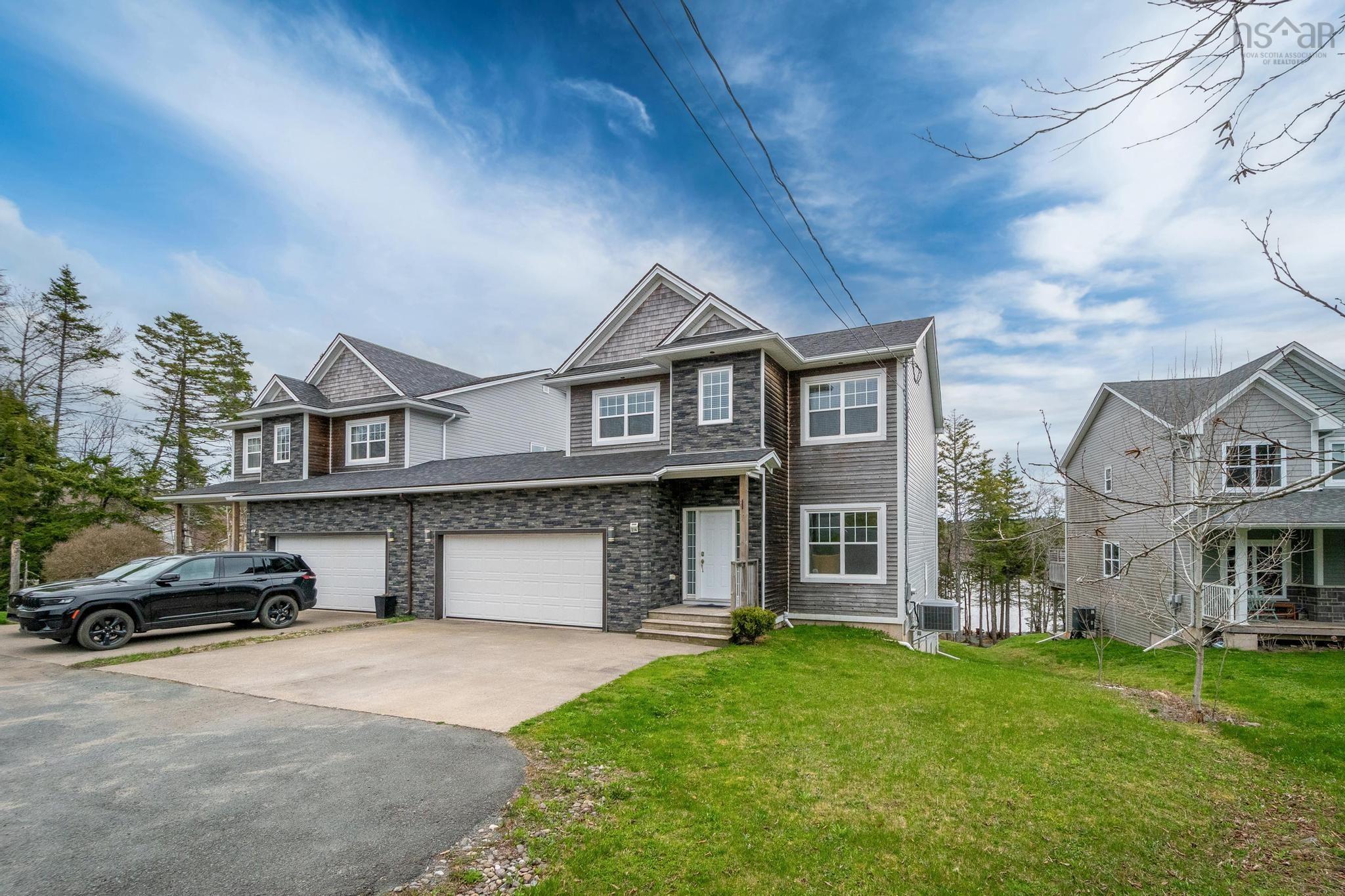 $949,900.00: 214 Voyageur Way, Hammonds Plains