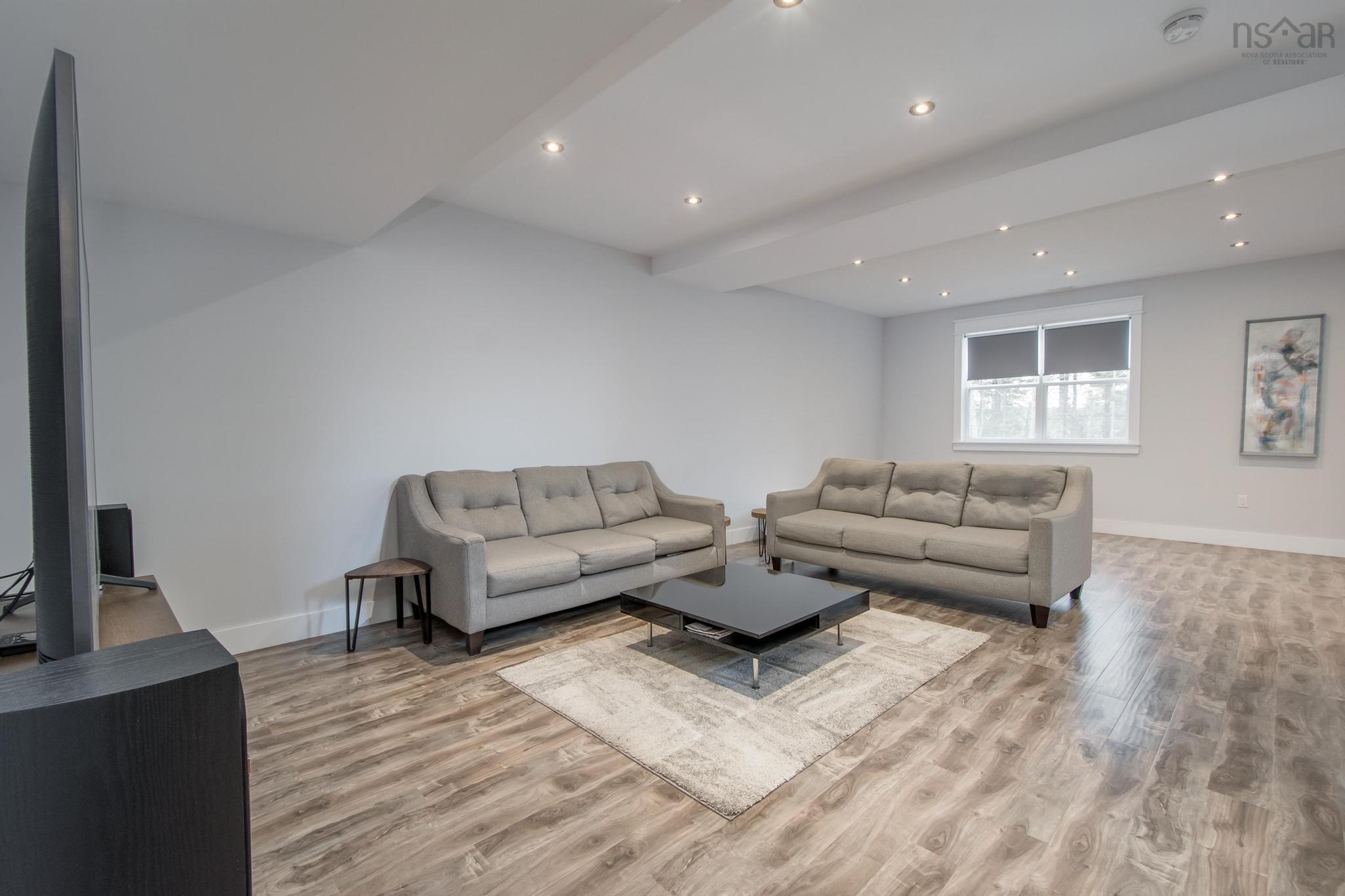$949,900.00: 214 Voyageur Way, Hammonds Plains