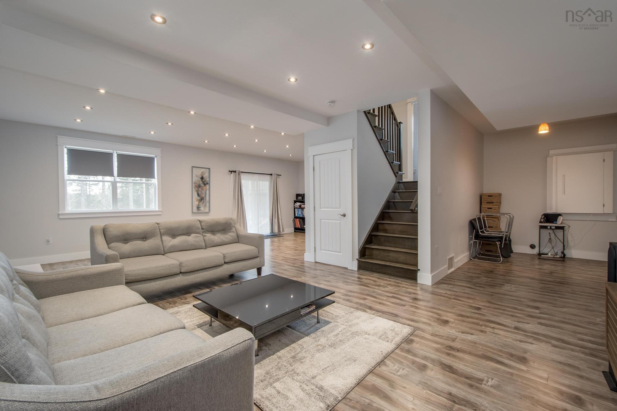 $949,900.00: 214 Voyageur Way, Hammonds Plains