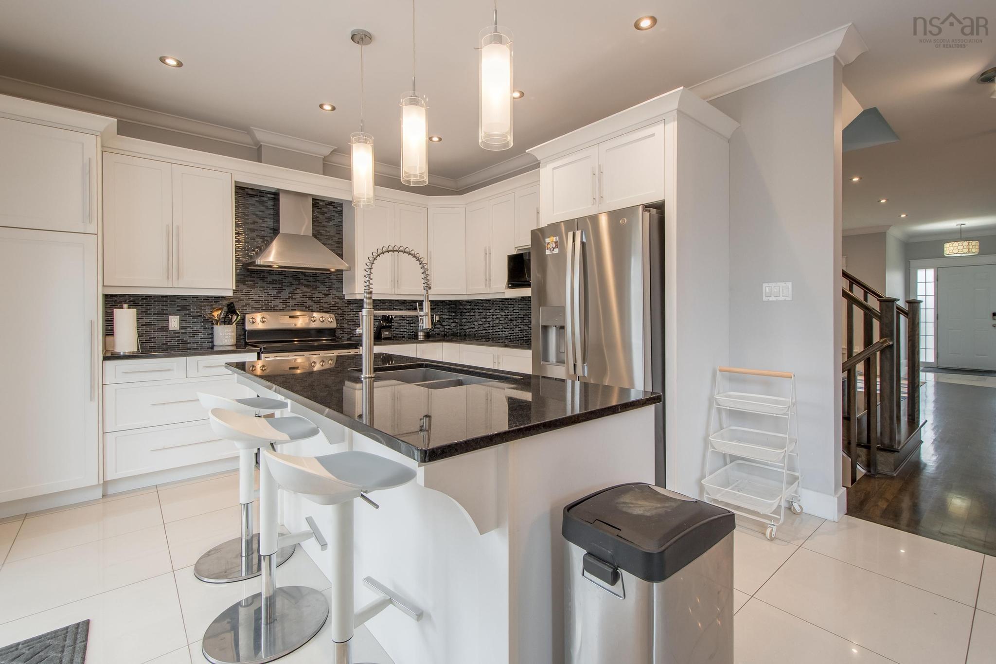 $949,900.00: 214 Voyageur Way, Hammonds Plains