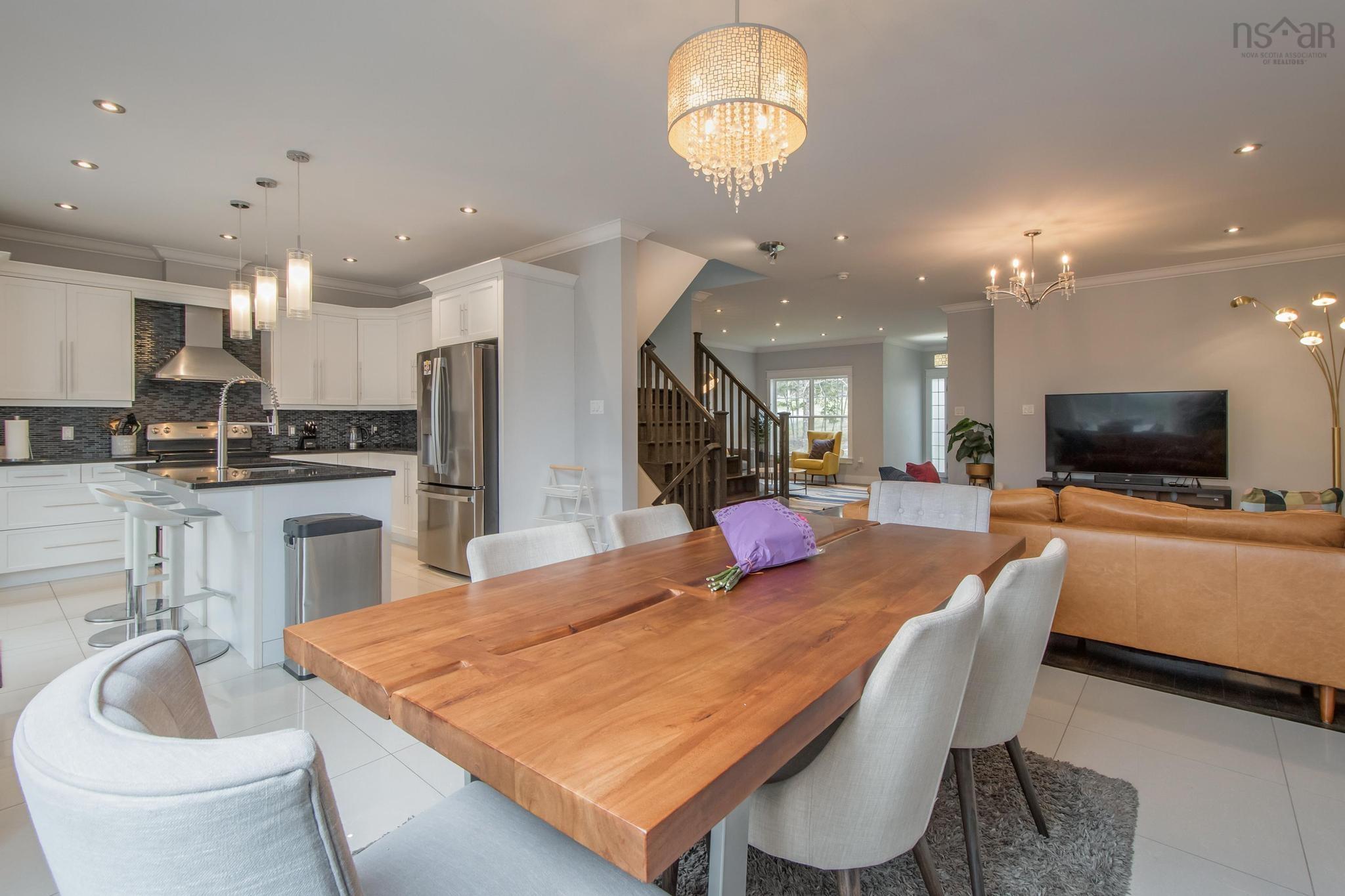 $949,900.00: 214 Voyageur Way, Hammonds Plains