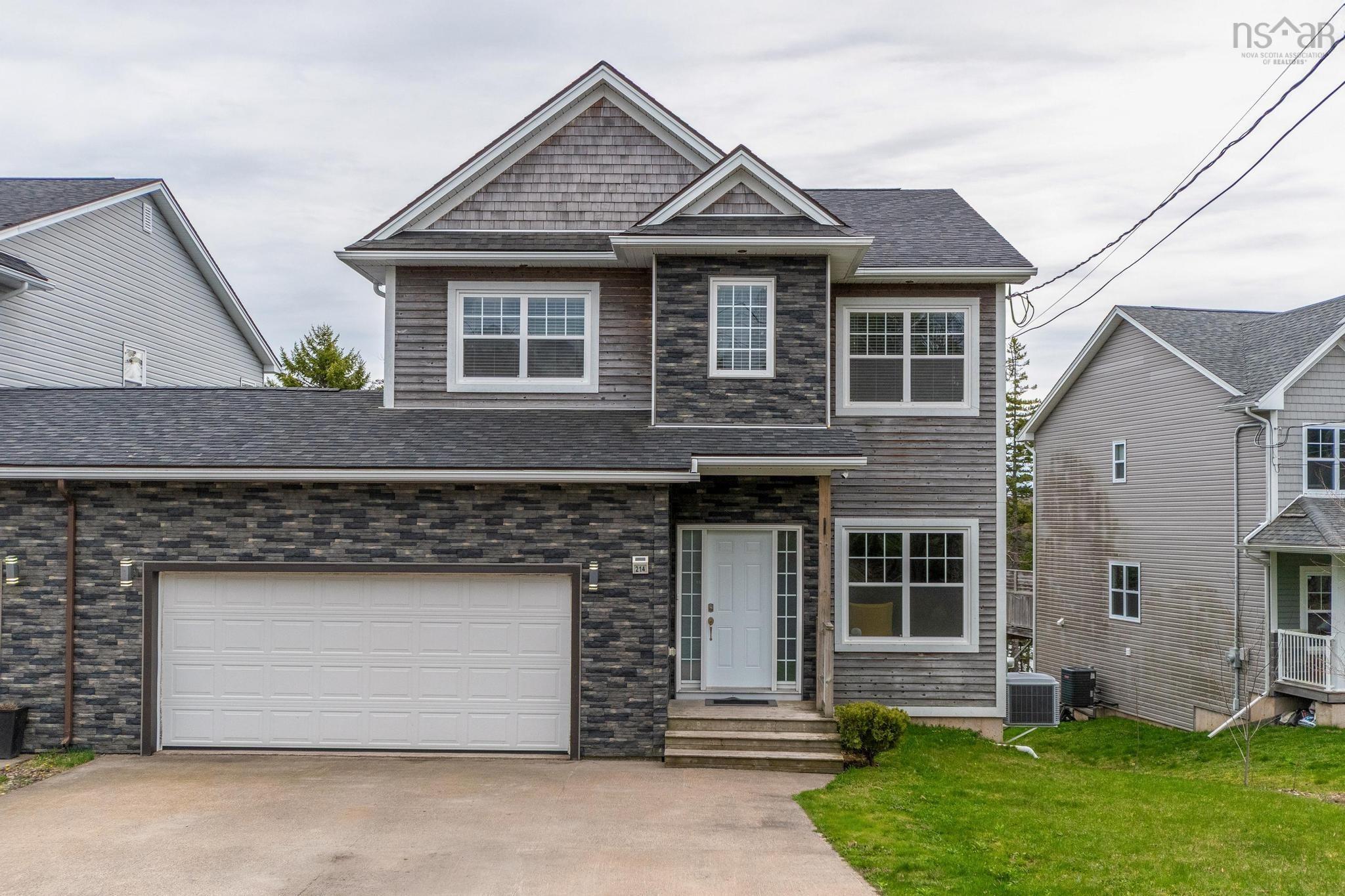 $949,900.00: 214 Voyageur Way, Hammonds Plains