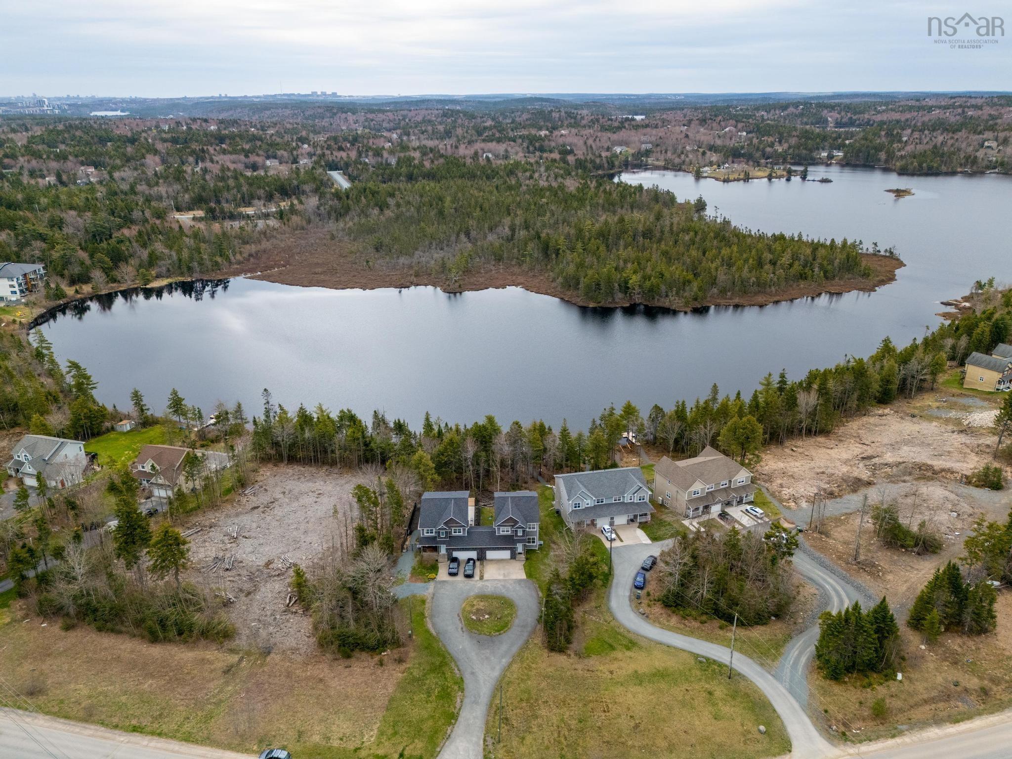 $949,900.00: 214 Voyageur Way, Hammonds Plains