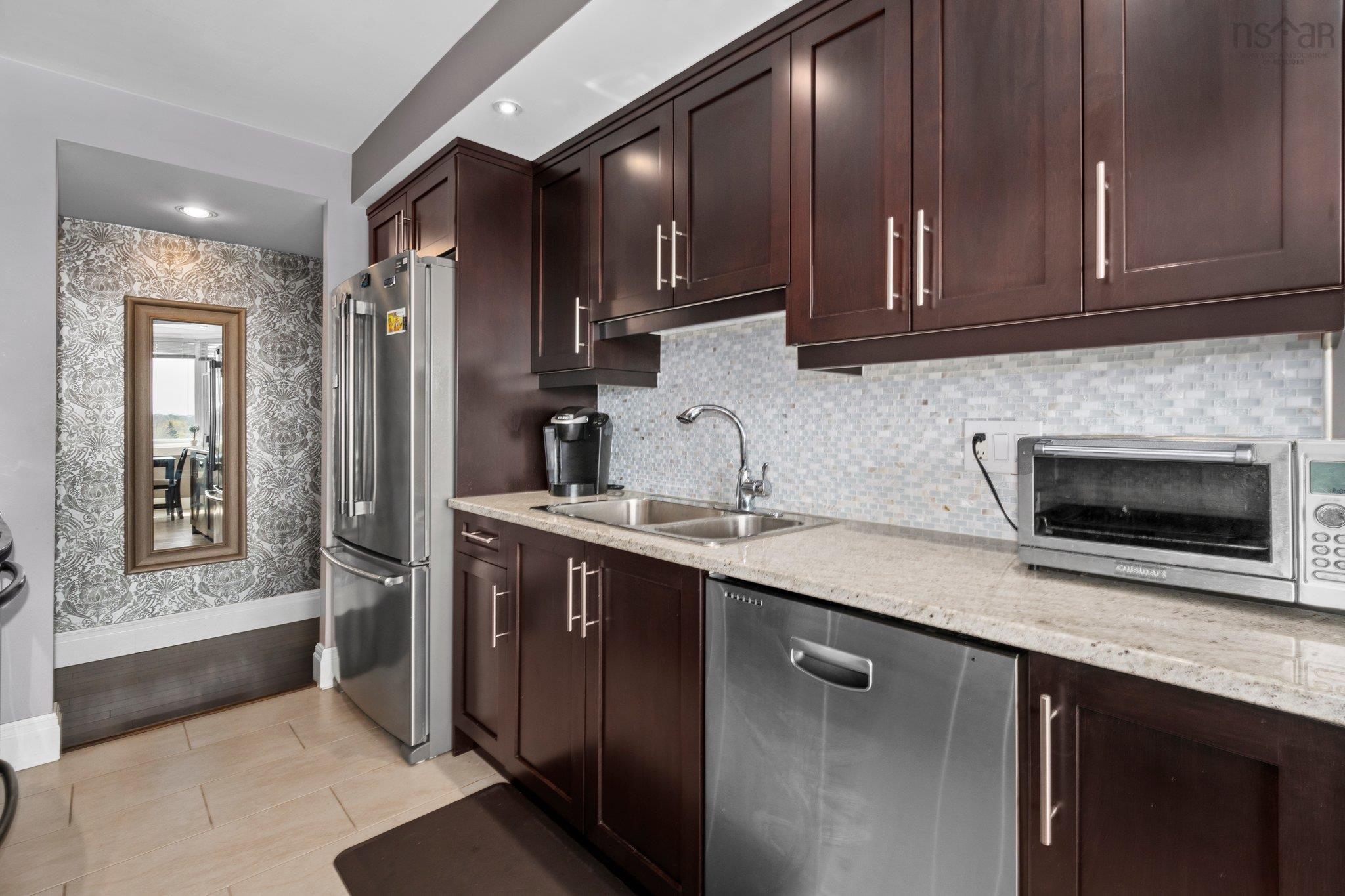 $389,900.00: 822 45 Vimy, Halifax