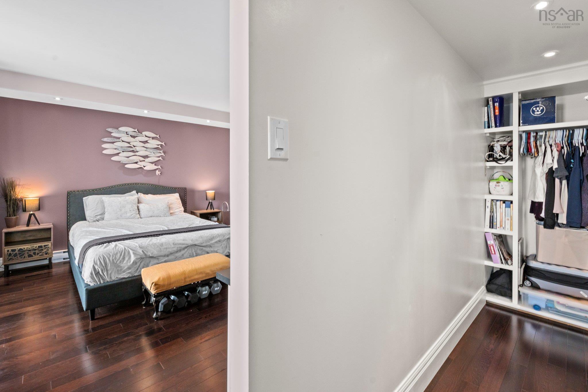$389,900.00: 822 45 Vimy, Halifax