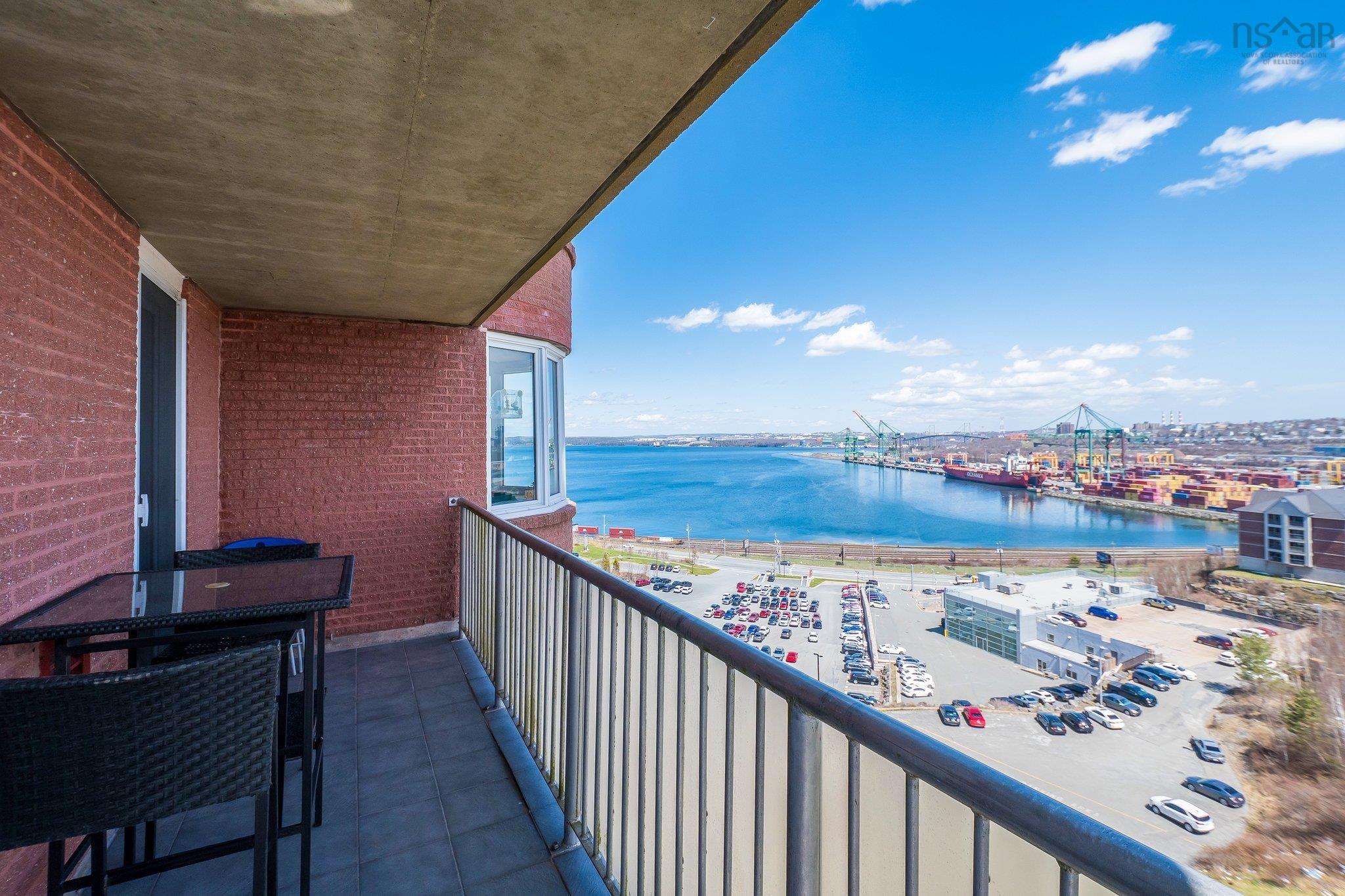 $389,900.00: 822 45 Vimy, Halifax