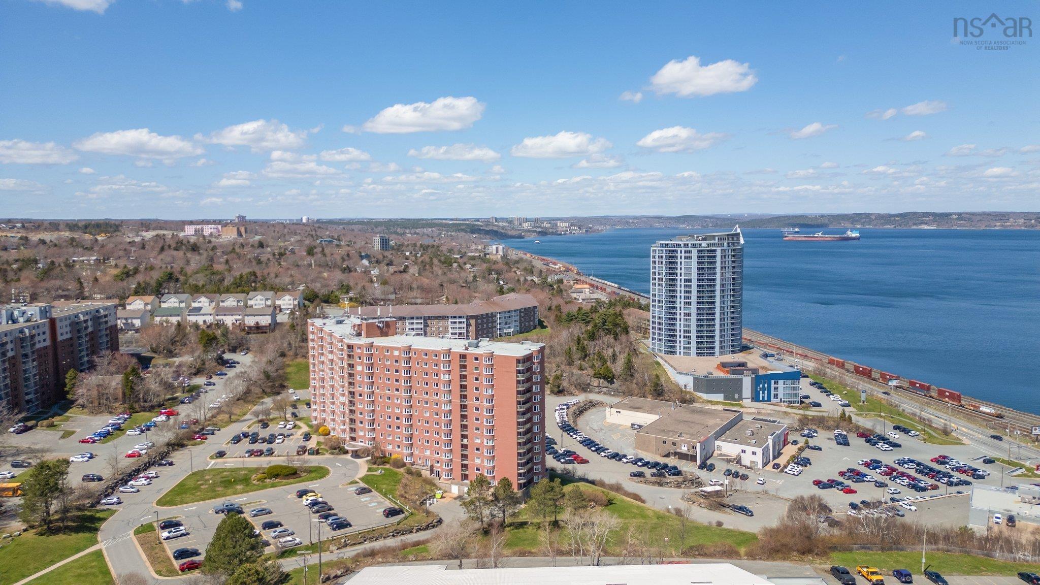 $389,900.00: 822 45 Vimy, Halifax
