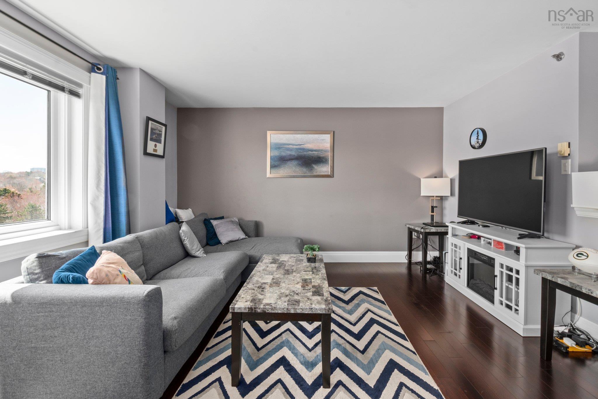 $389,900.00: 822 45 Vimy, Halifax