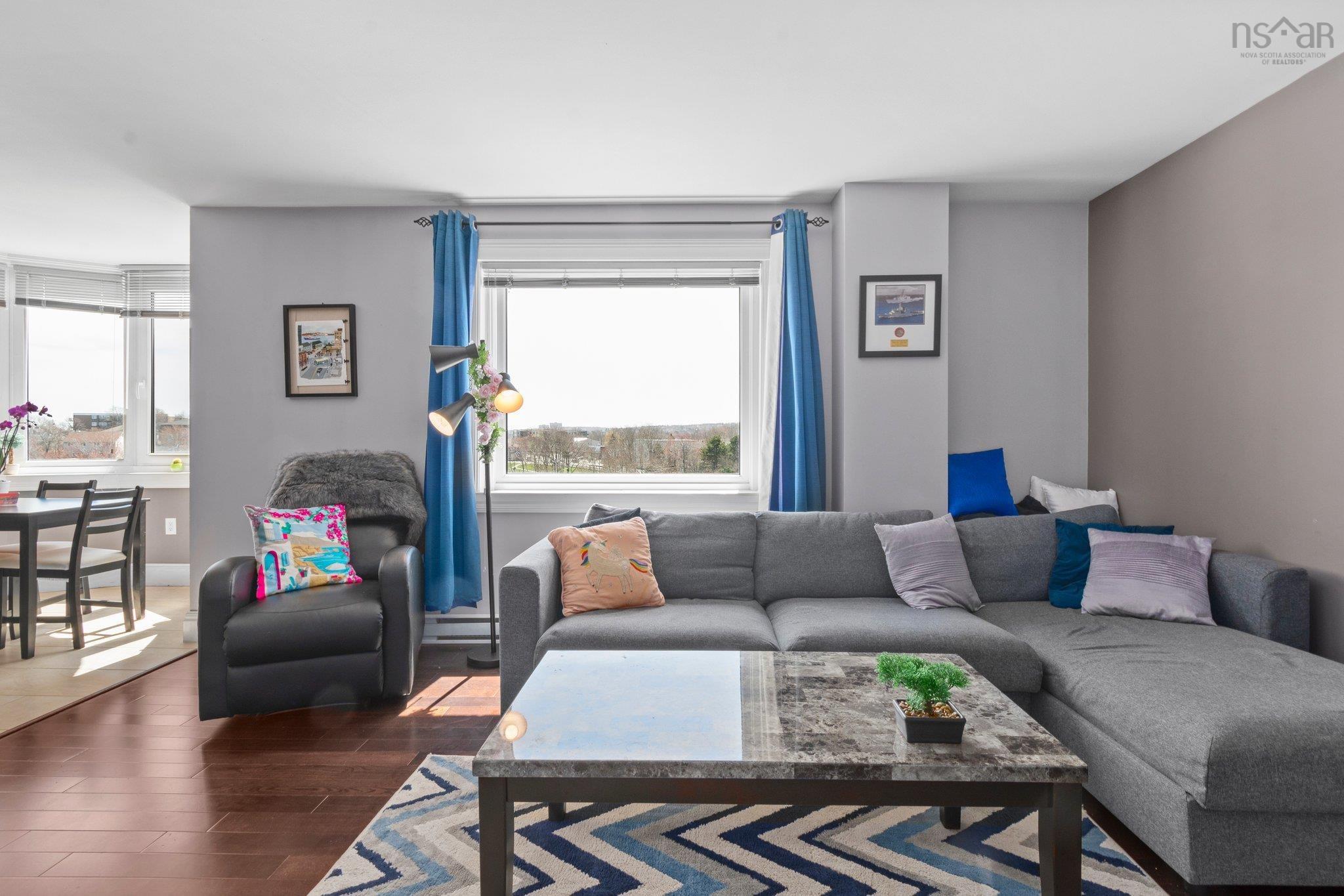 $389,900.00: 822 45 Vimy, Halifax
