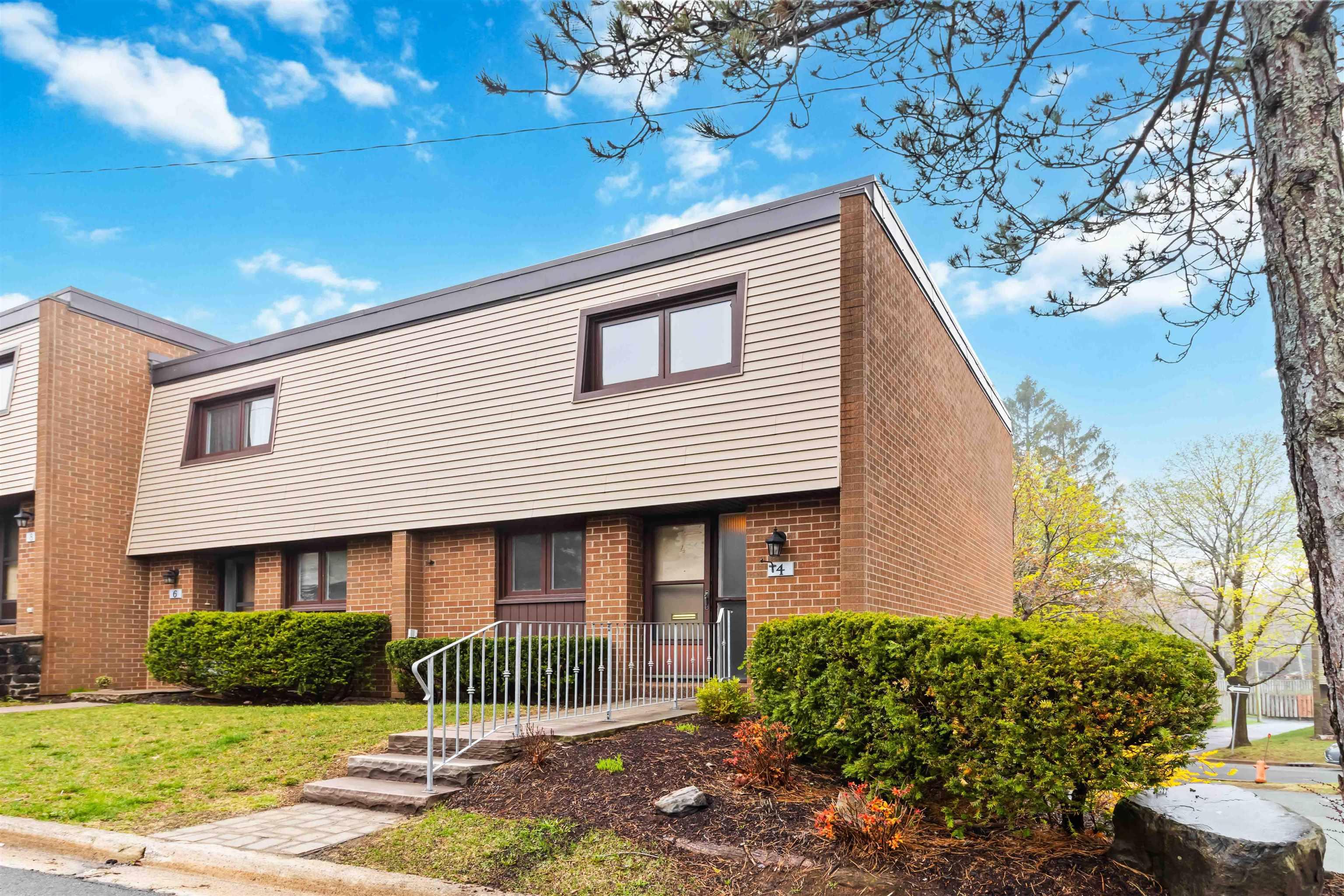 $429,900.00: 4 Forestside Crescent, Halifax
