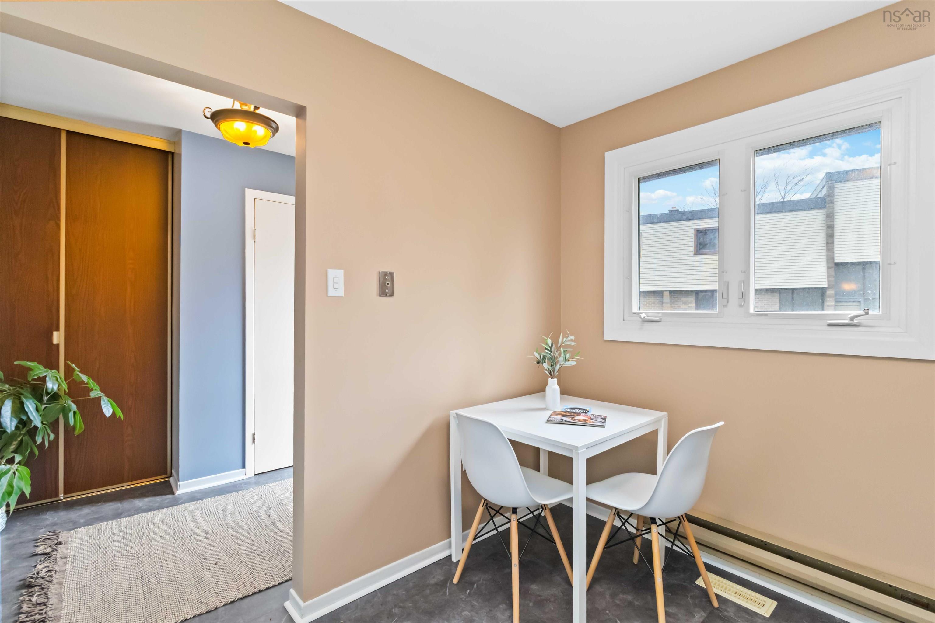 $429,900.00: 4 Forestside Crescent, Halifax