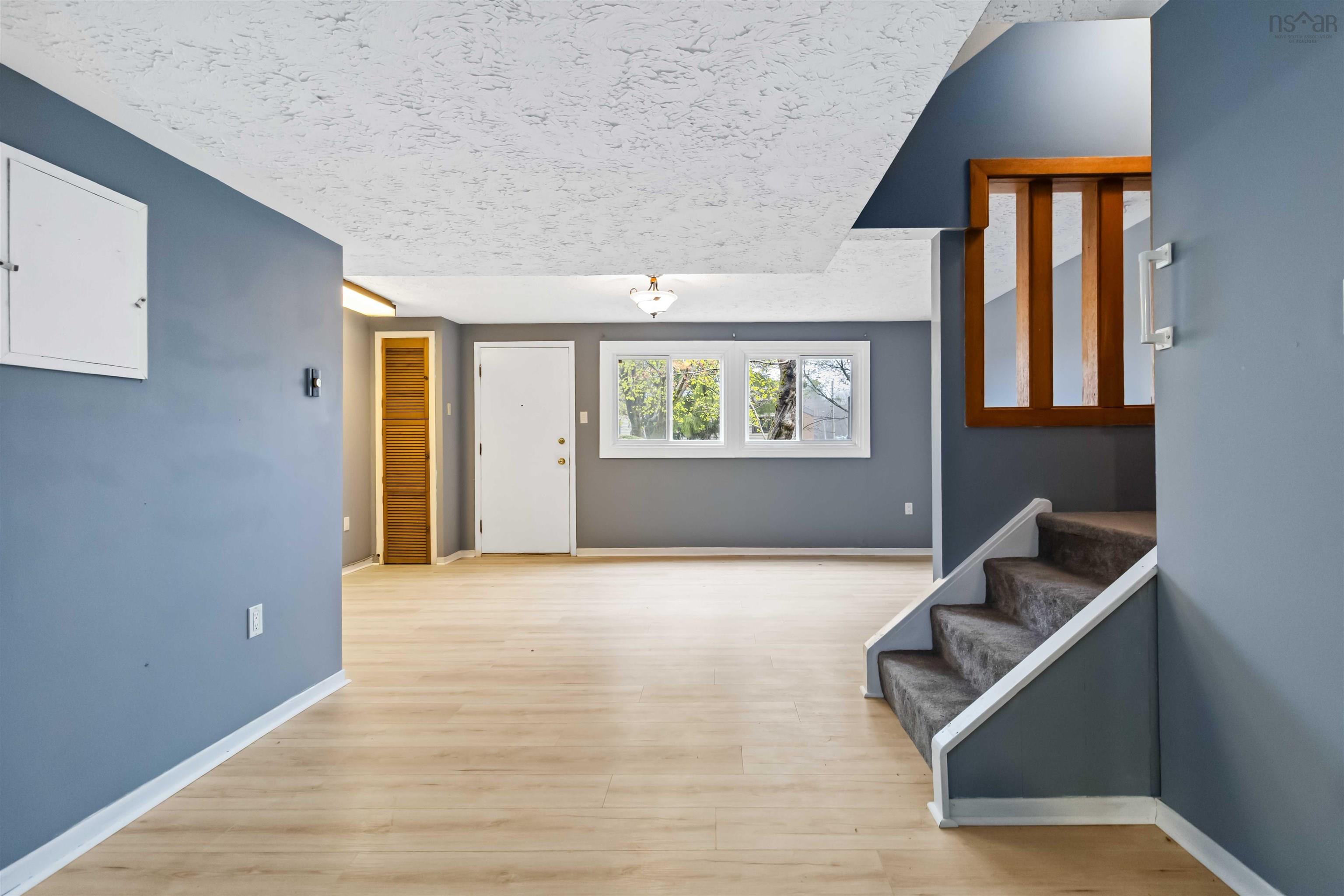 $429,900.00: 4 Forestside Crescent, Halifax