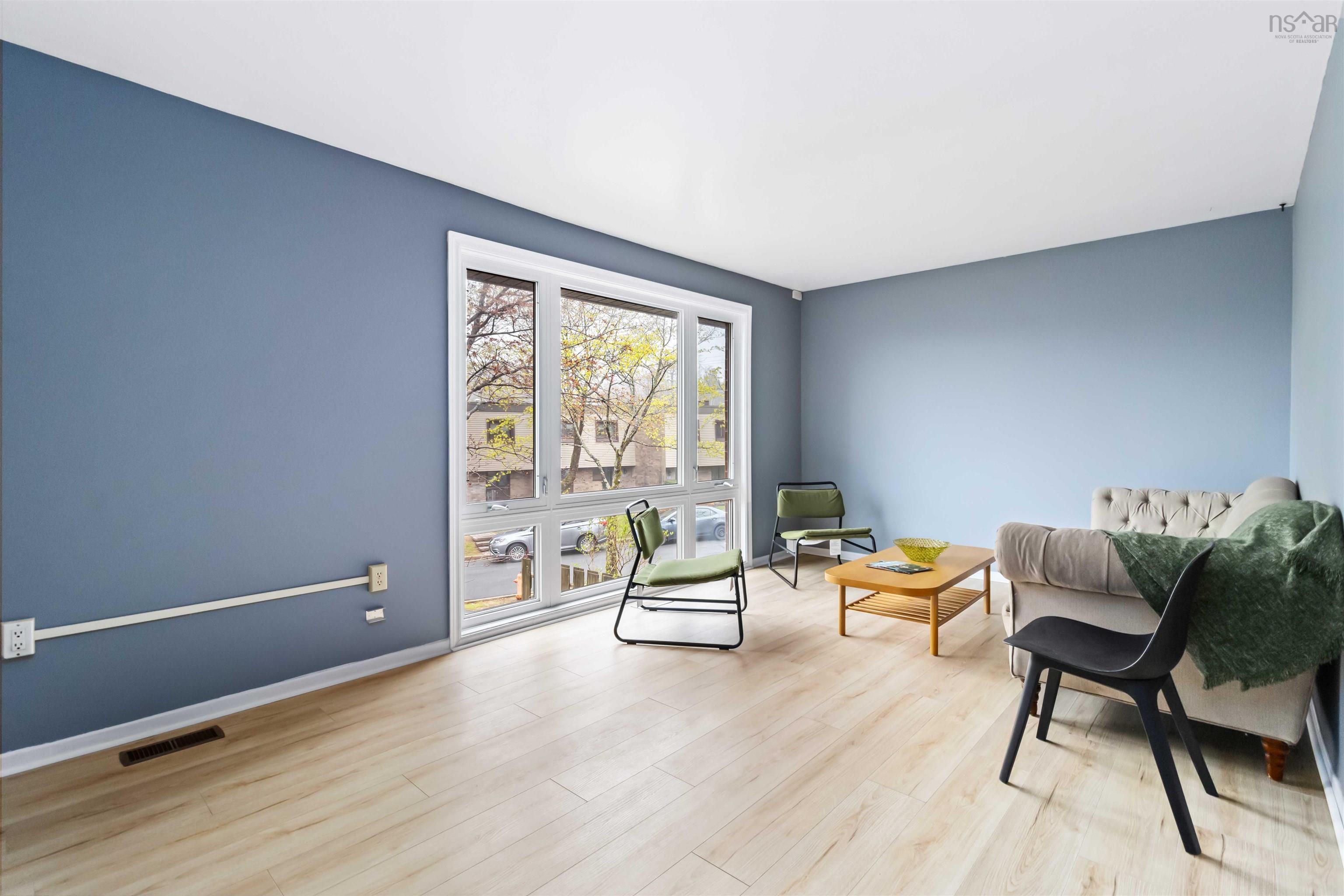 $429,900.00: 4 Forestside Crescent, Halifax