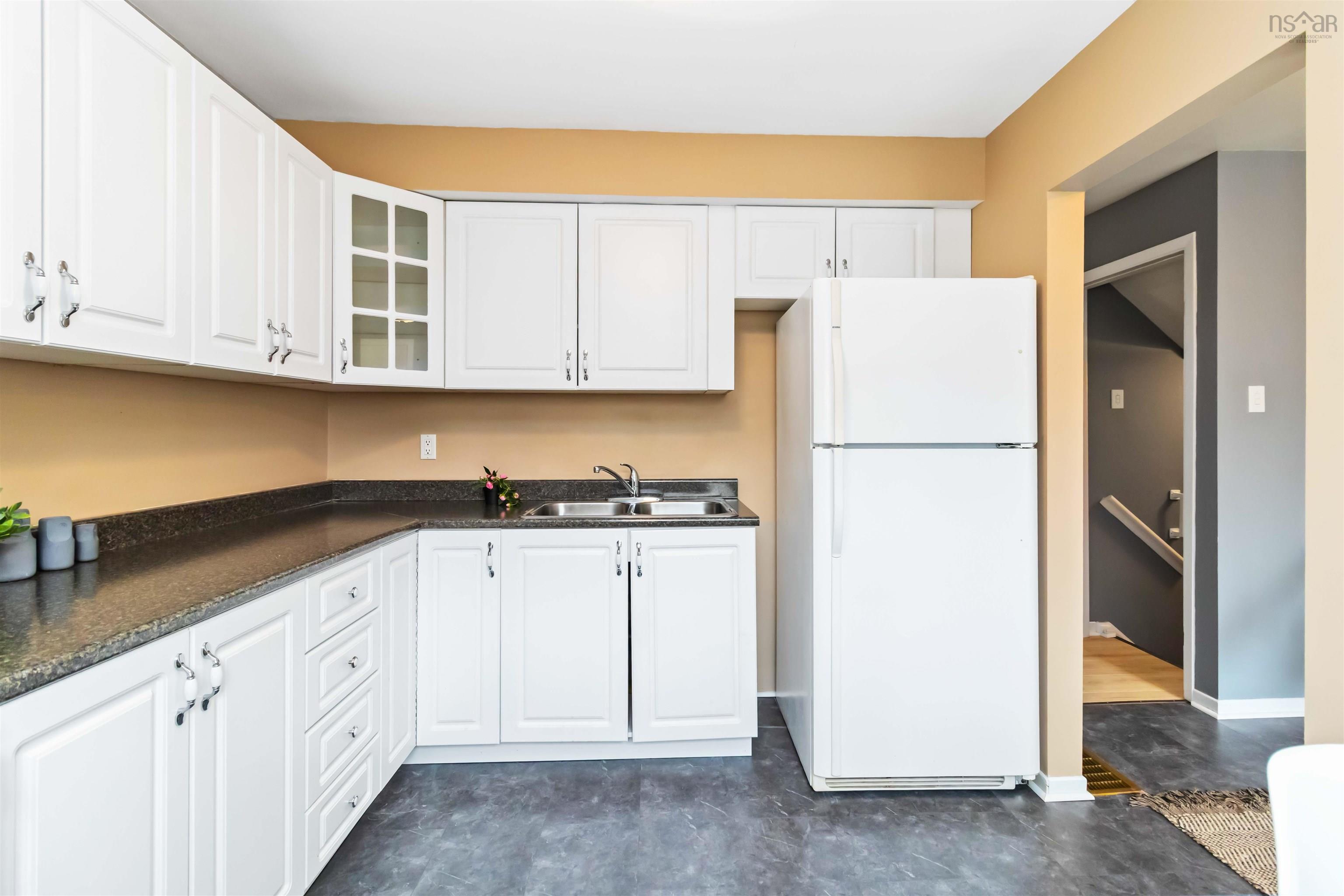 $429,900.00: 4 Forestside Crescent, Halifax