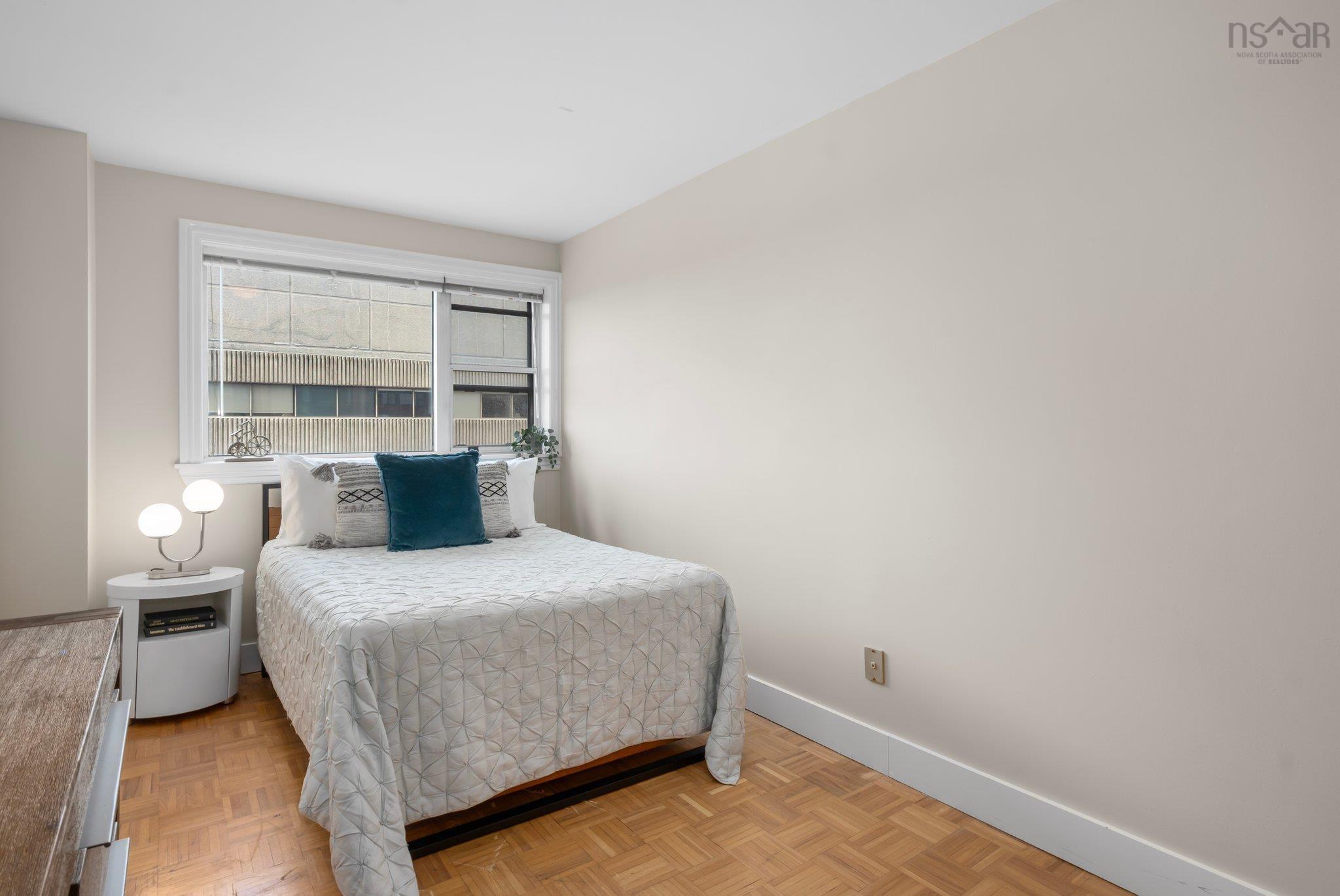 $449,900.00: 1403 5959 Spring Garden Road, Halifax