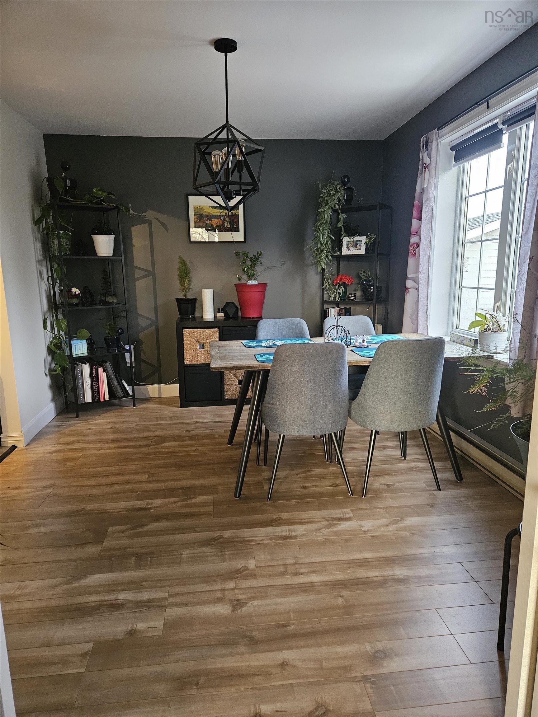 $469,000.00: 205 OLD COURT HOUSE BRANCH Road, Valley